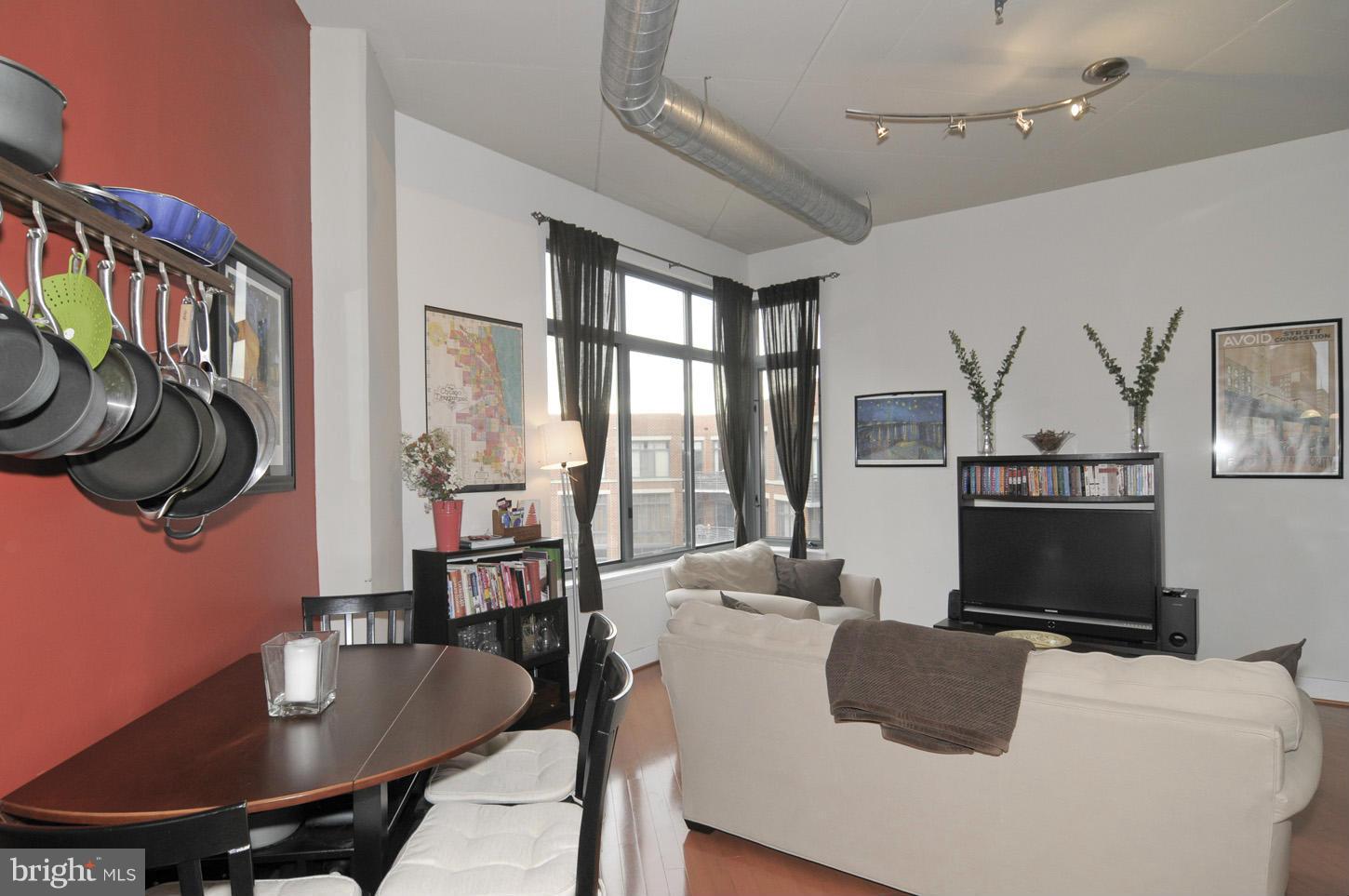 CONDOS AT CARLYLE SQUARE - Residential