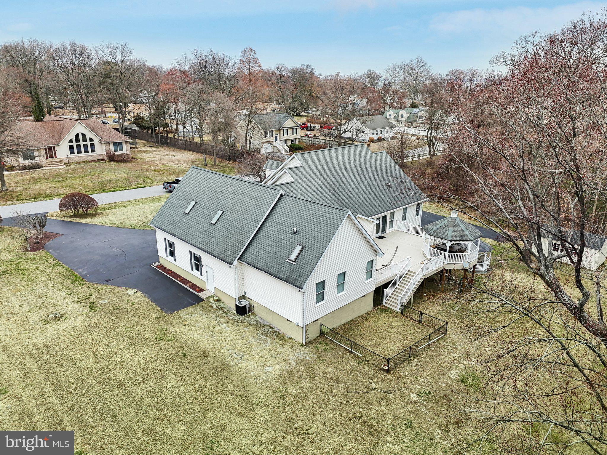 PARADISE BEACH - Residential