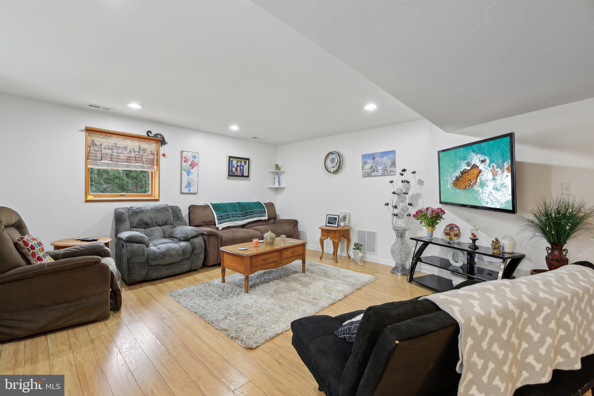 PARADISE BEACH - Residential