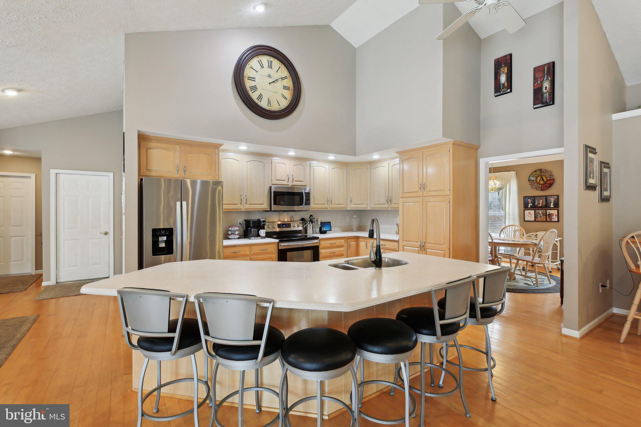 PARADISE BEACH - Residential