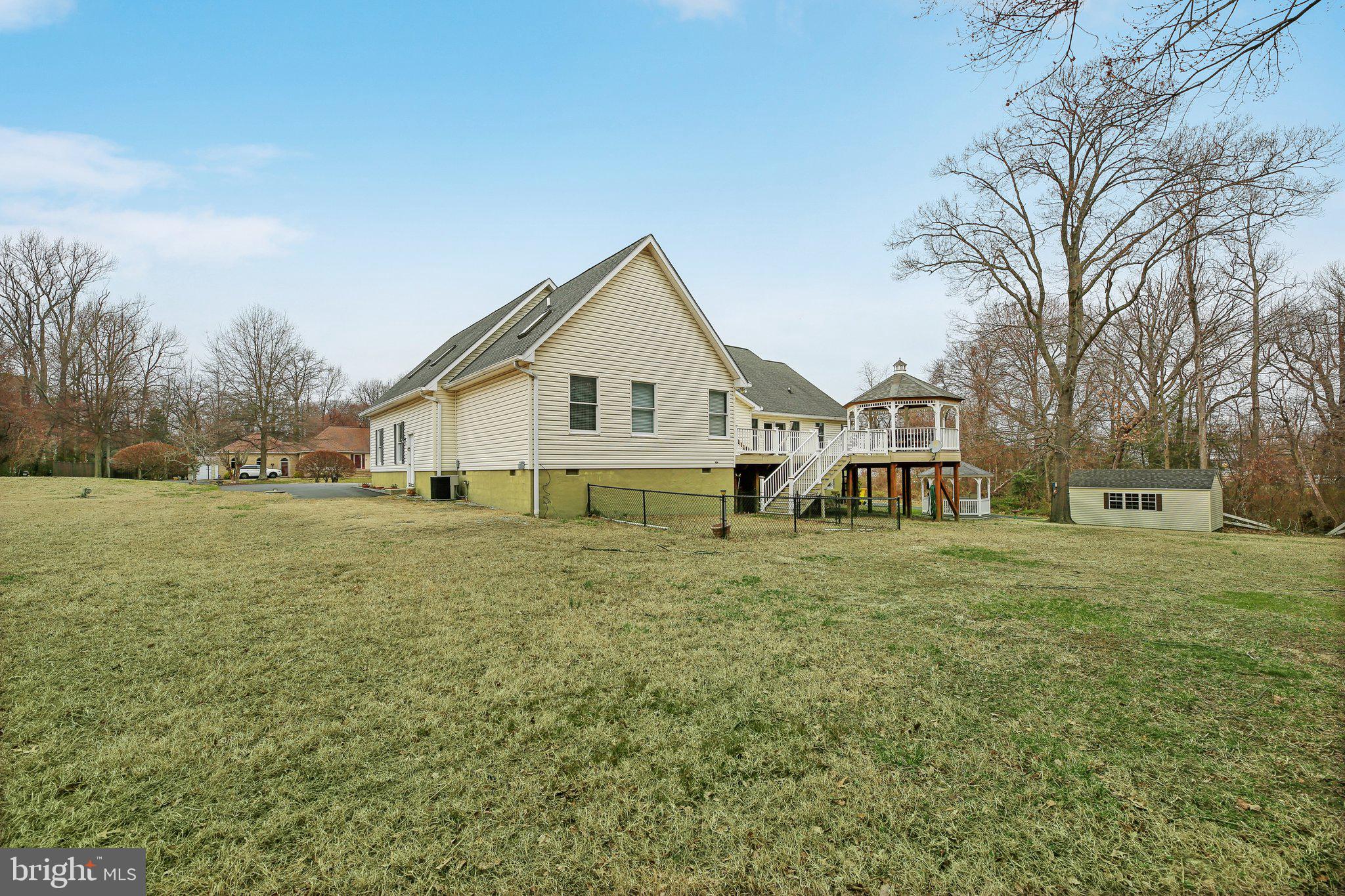 PARADISE BEACH - Residential