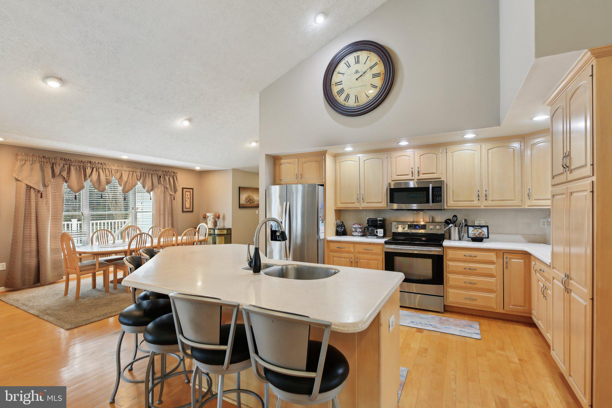 PARADISE BEACH - Residential