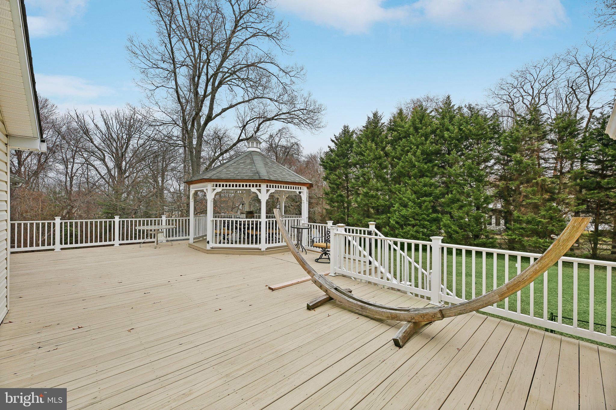 PARADISE BEACH - Residential