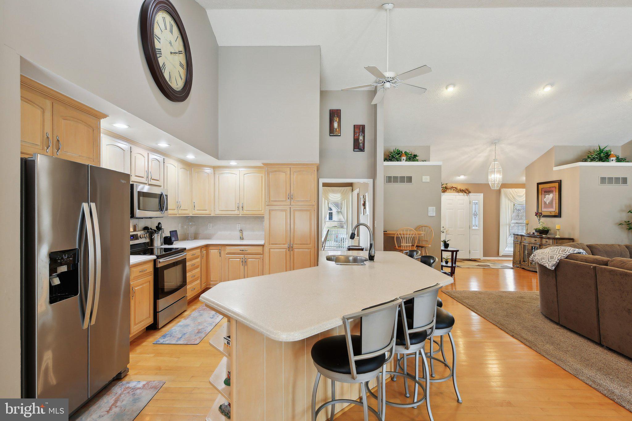 PARADISE BEACH - Residential