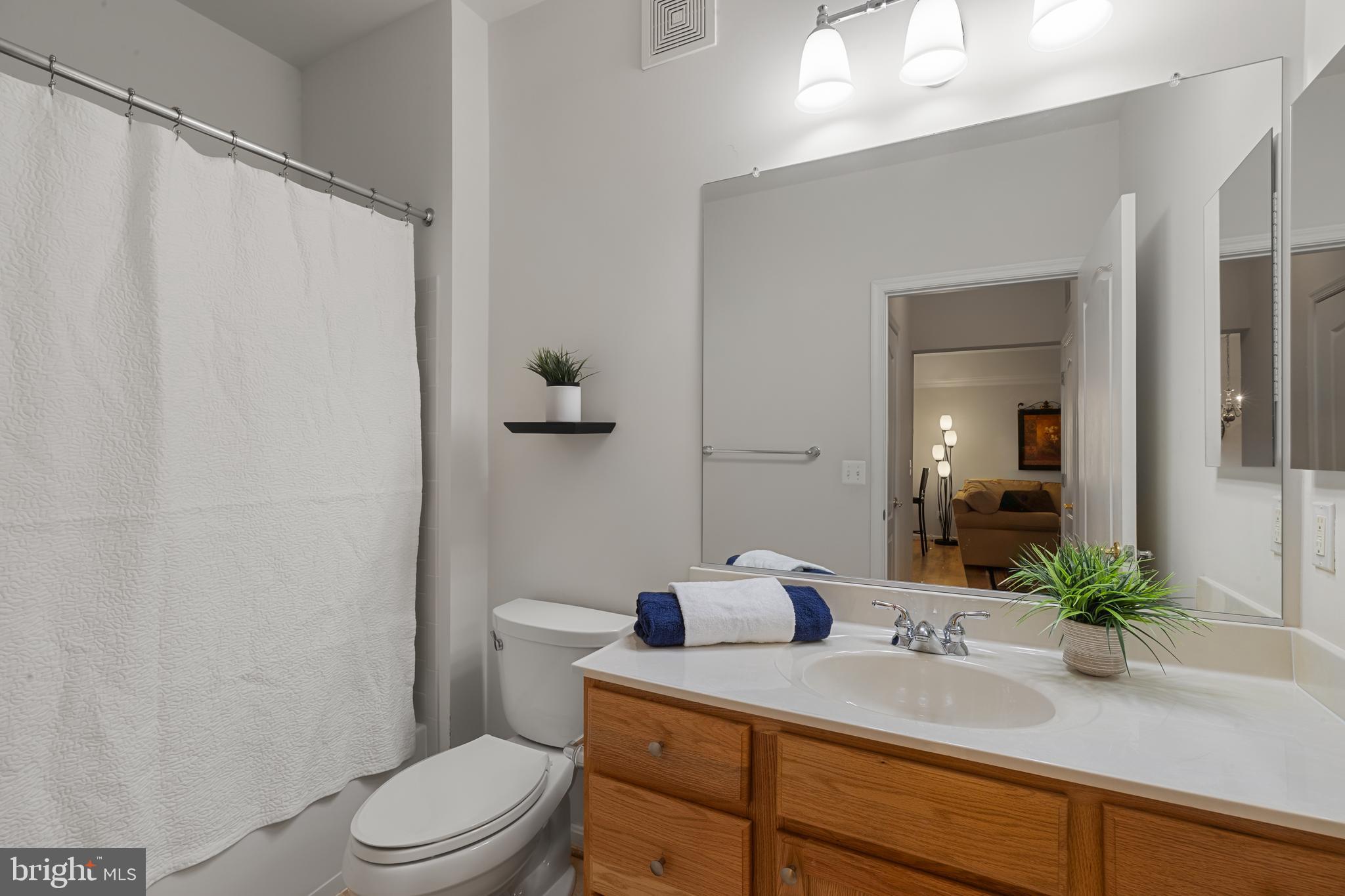 GATHERINGS AT LYNDWOOD - Residential