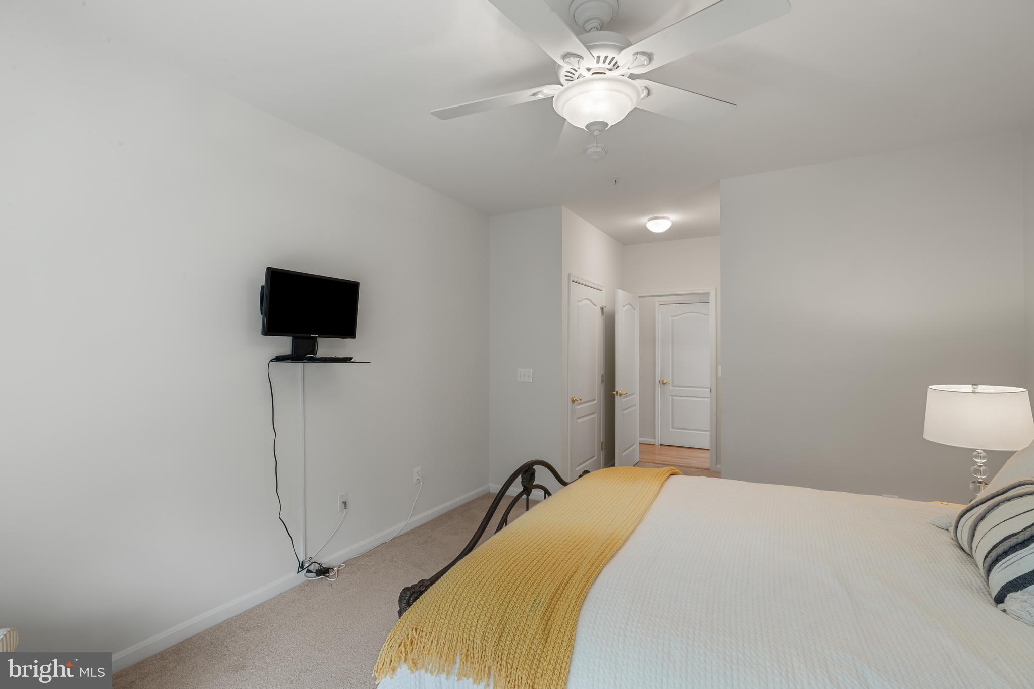 GATHERINGS AT LYNDWOOD - Residential