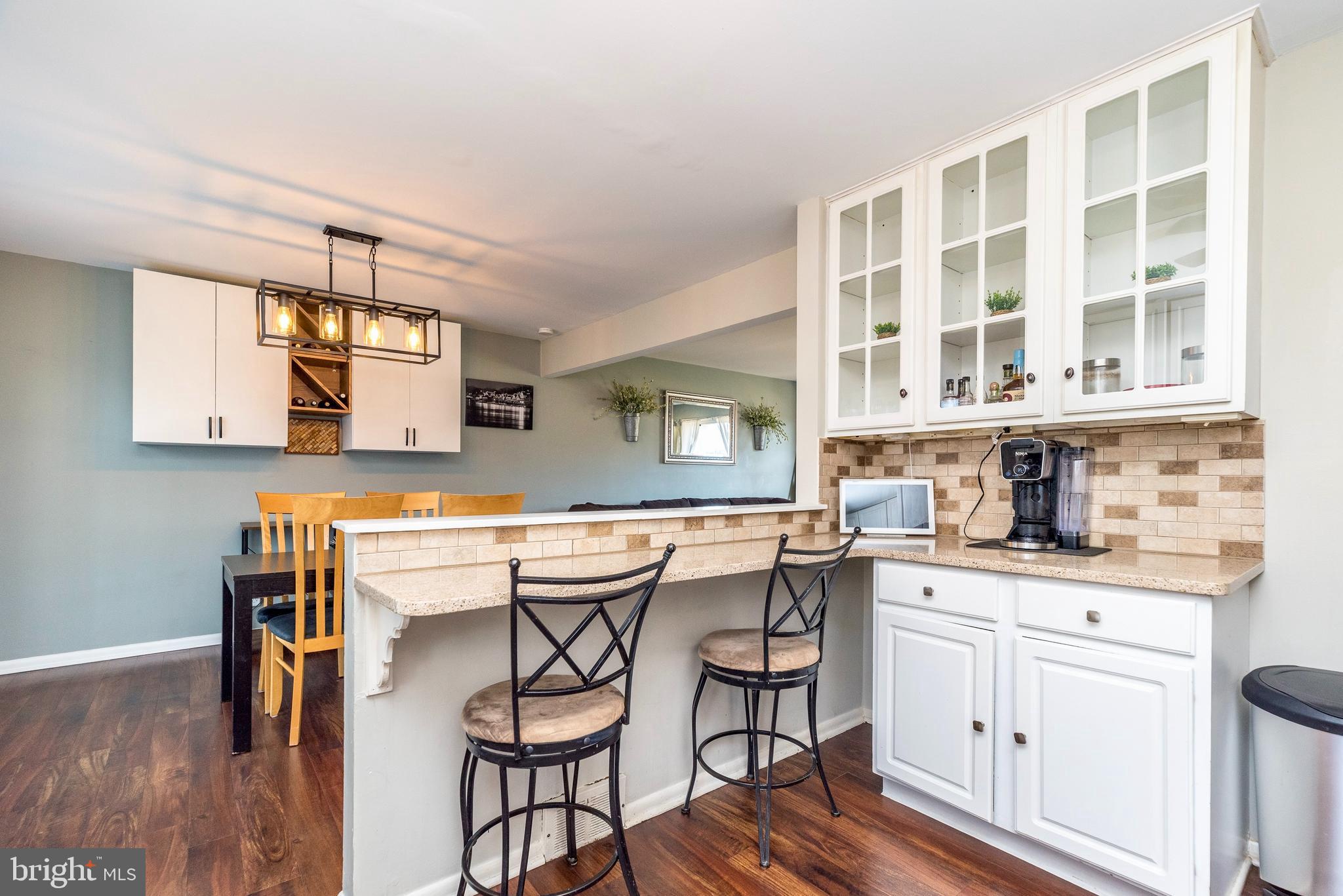 INGLEWOOD GDNS - Residential