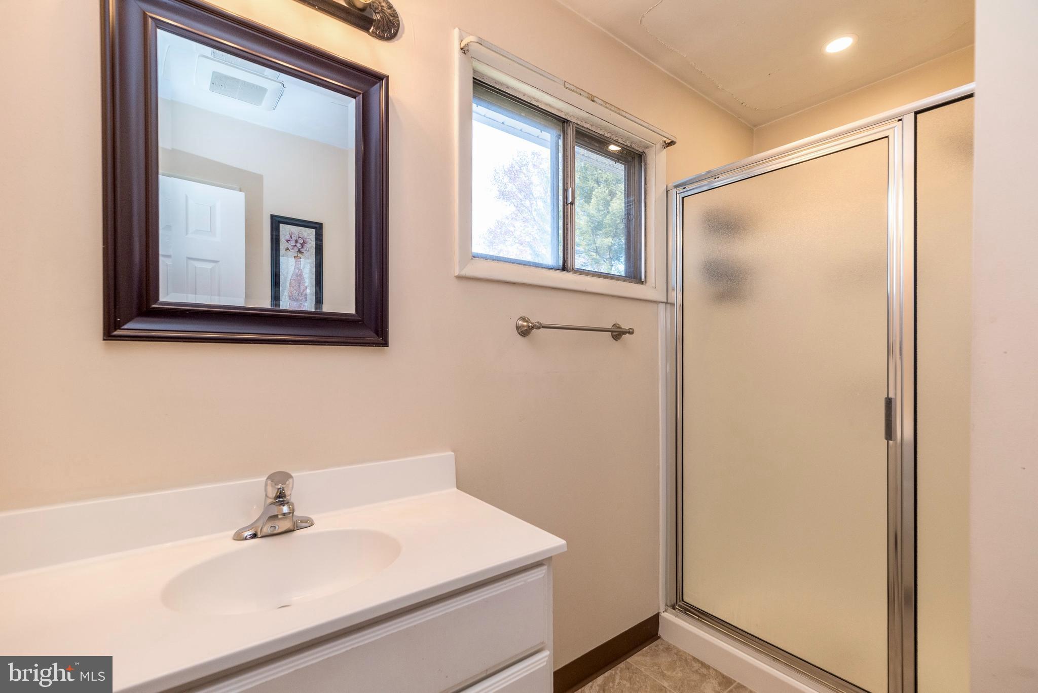 INGLEWOOD GDNS - Residential