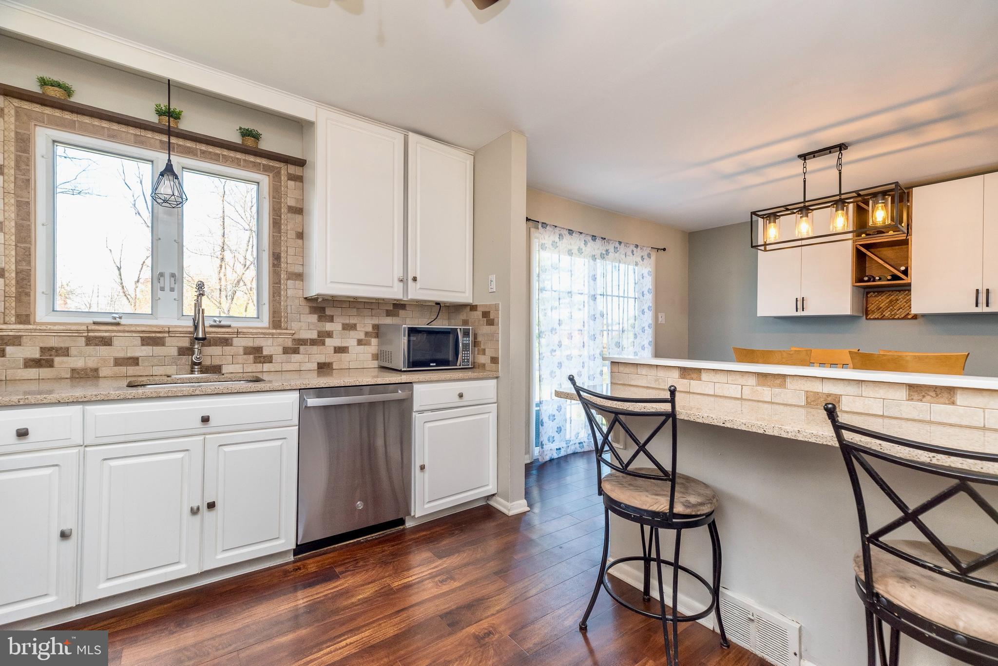 INGLEWOOD GDNS - Residential