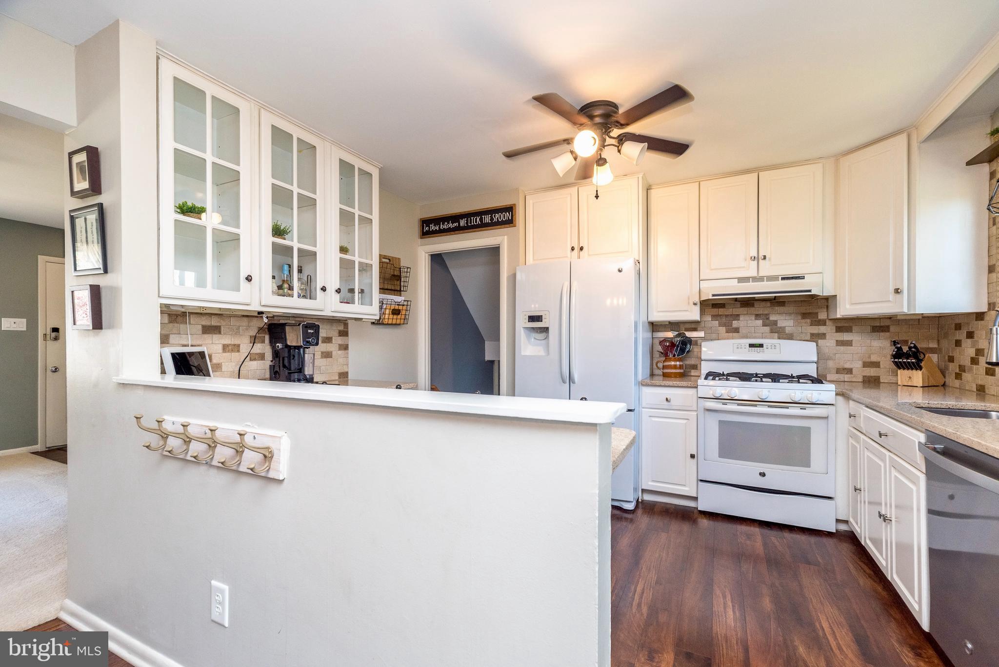 INGLEWOOD GDNS - Residential