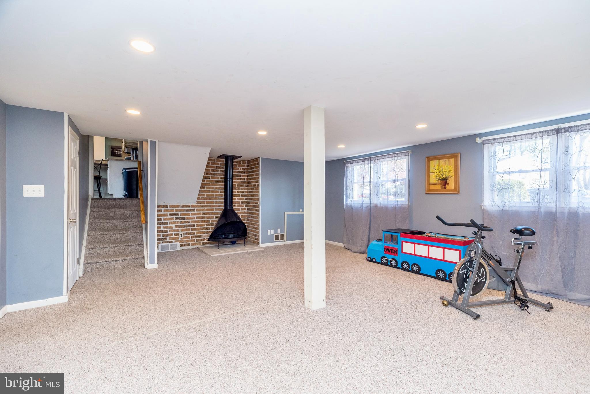 INGLEWOOD GDNS - Residential