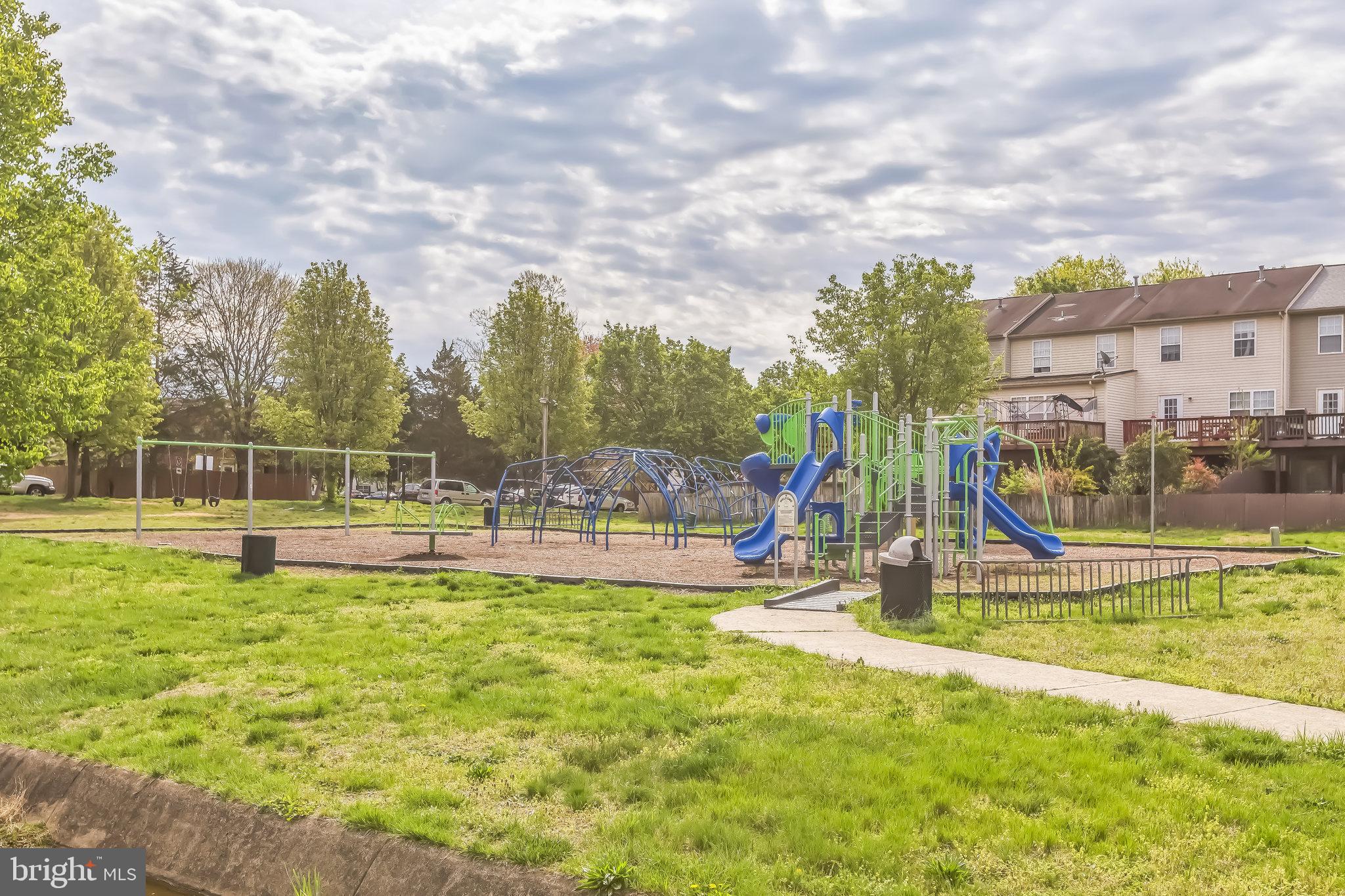 CHARLESTOWN COMMONS - Residential