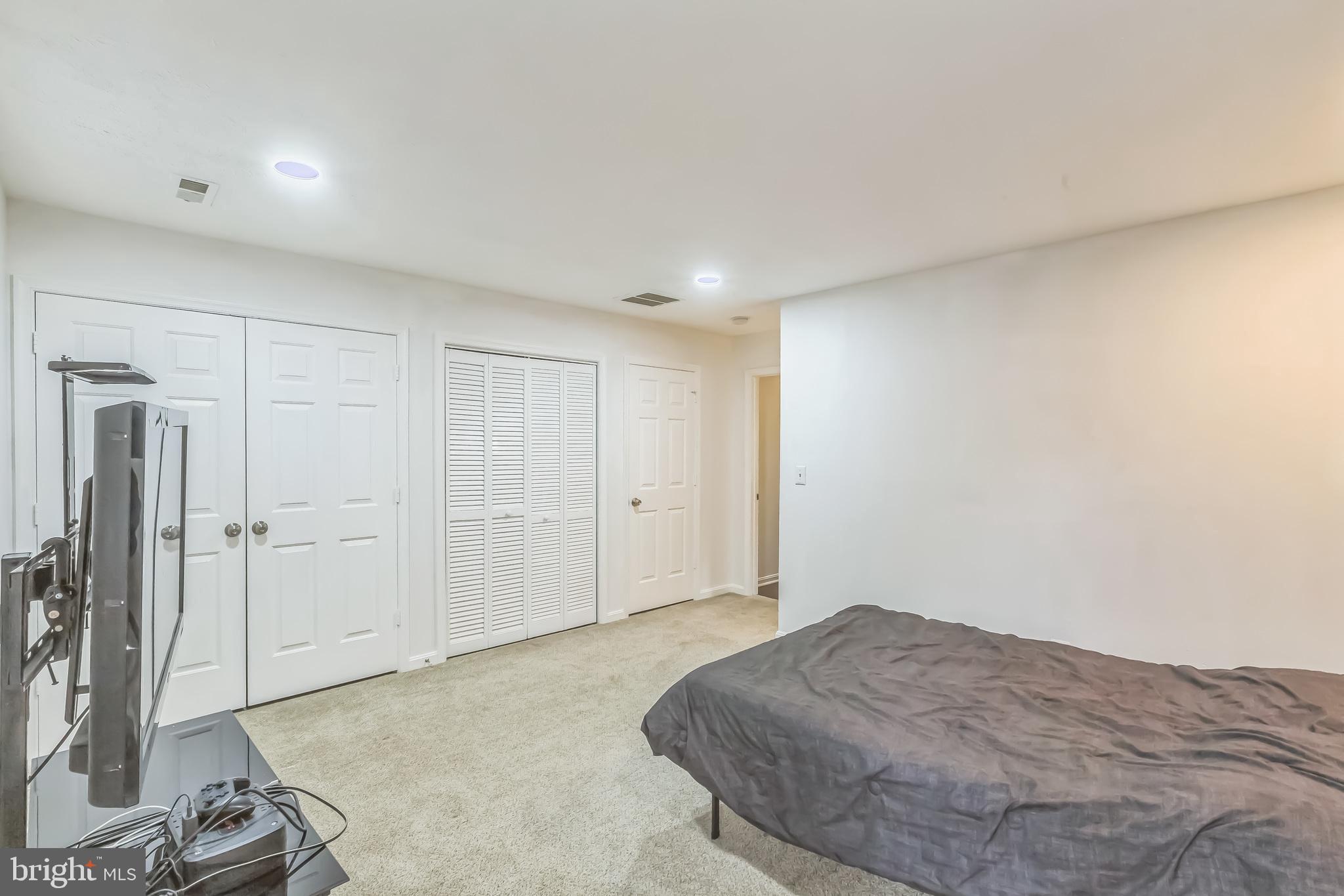 CHARLESTOWN COMMONS - Residential