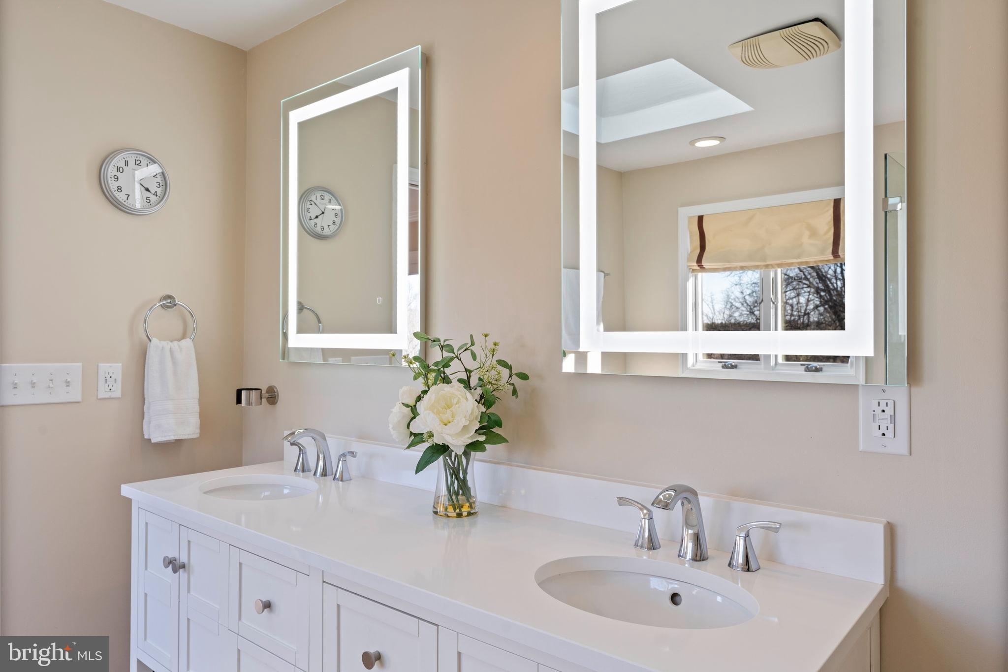 HIGHLANDS HUNT VALLEY - Residential