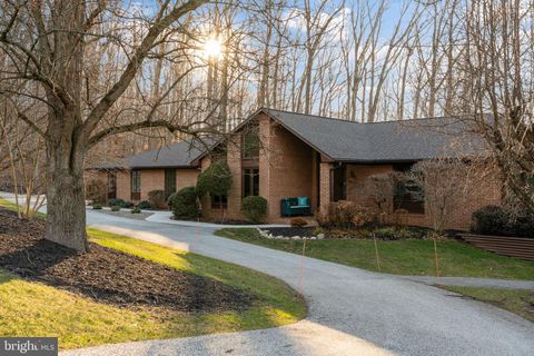 2104 HIGHLAND RIDGE DRIVE PHOENIX MD 21131