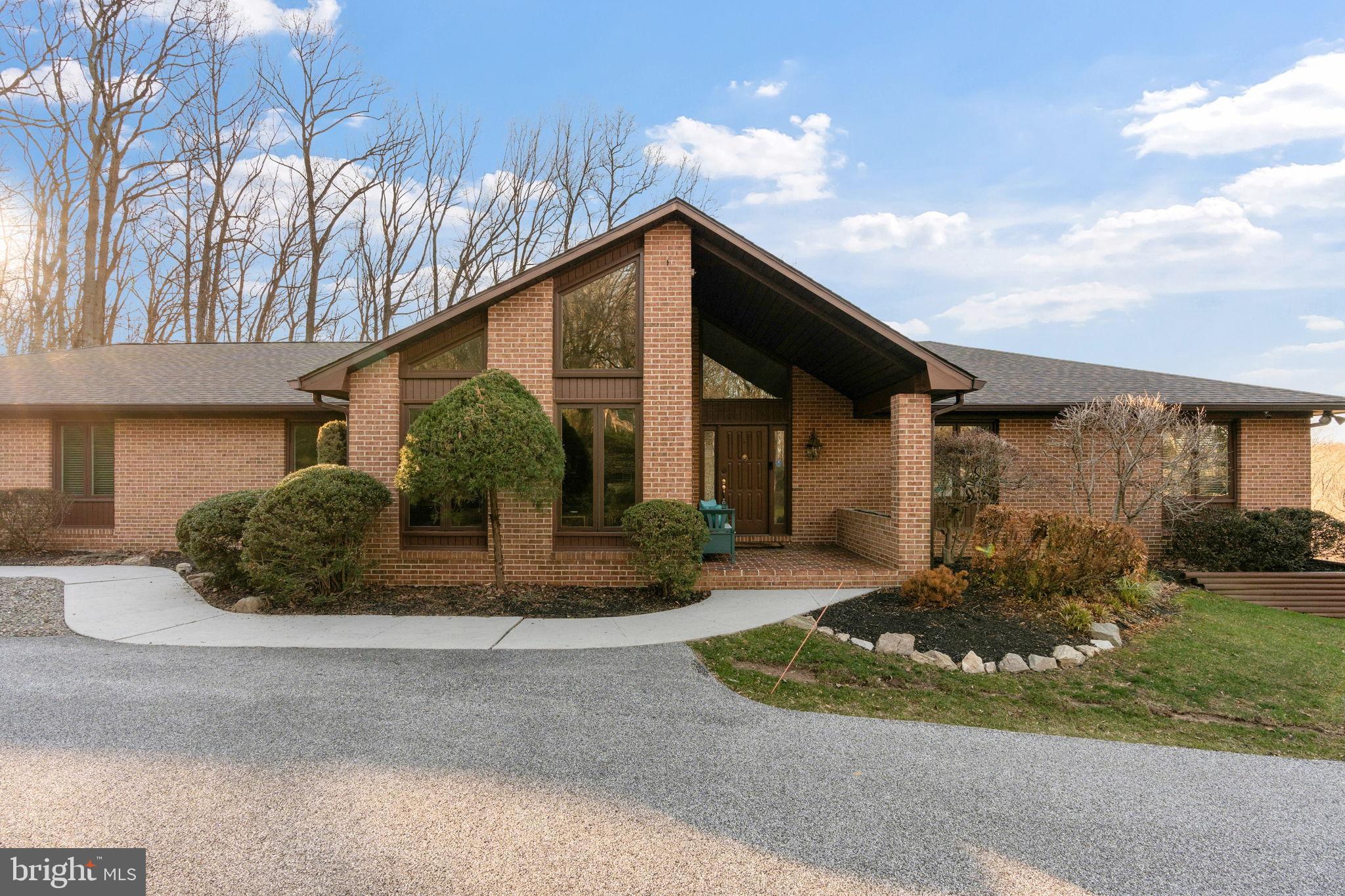 2104 HIGHLAND RIDGE DRIVE