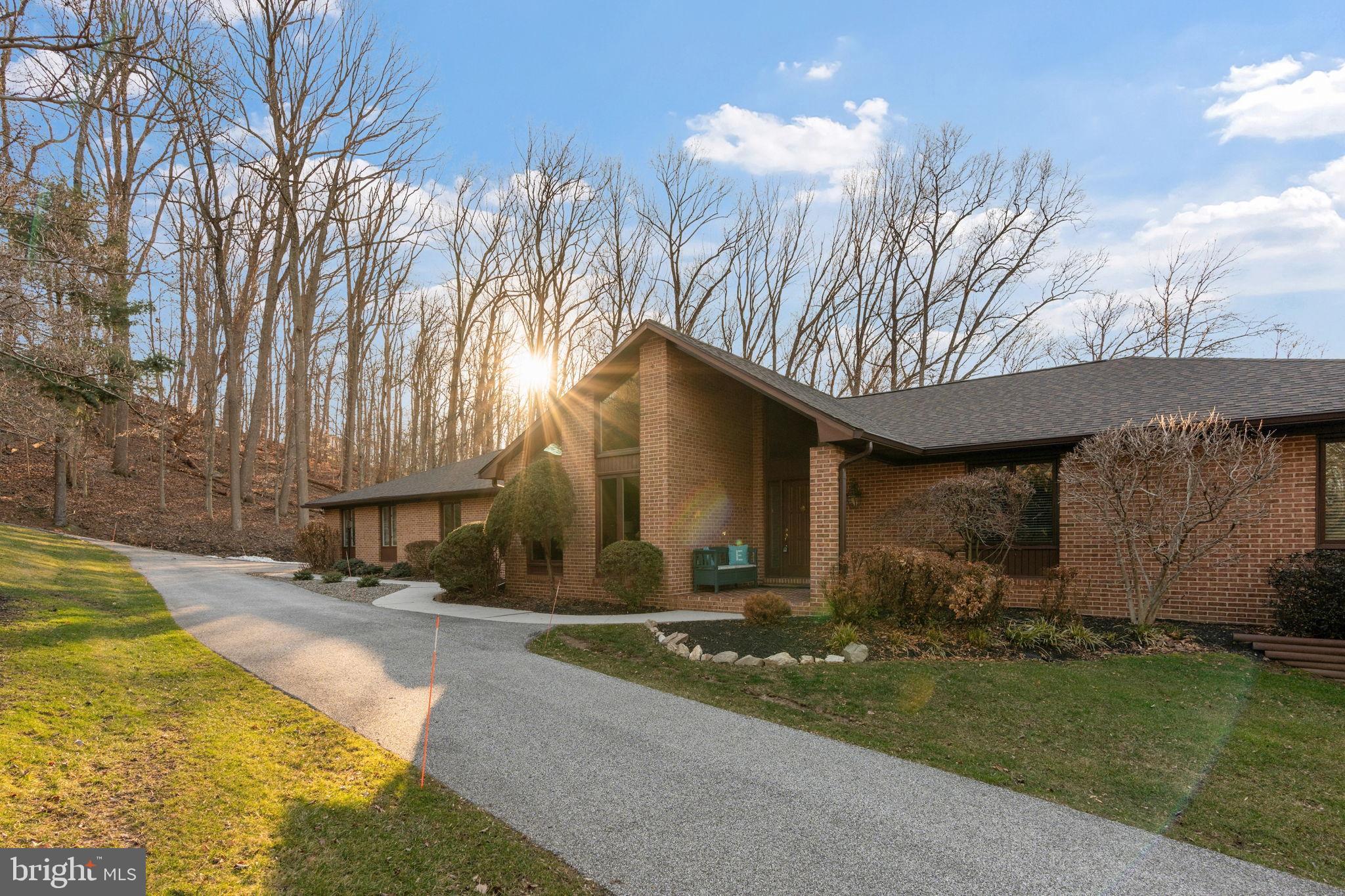 2104 HIGHLAND RIDGE DRIVE