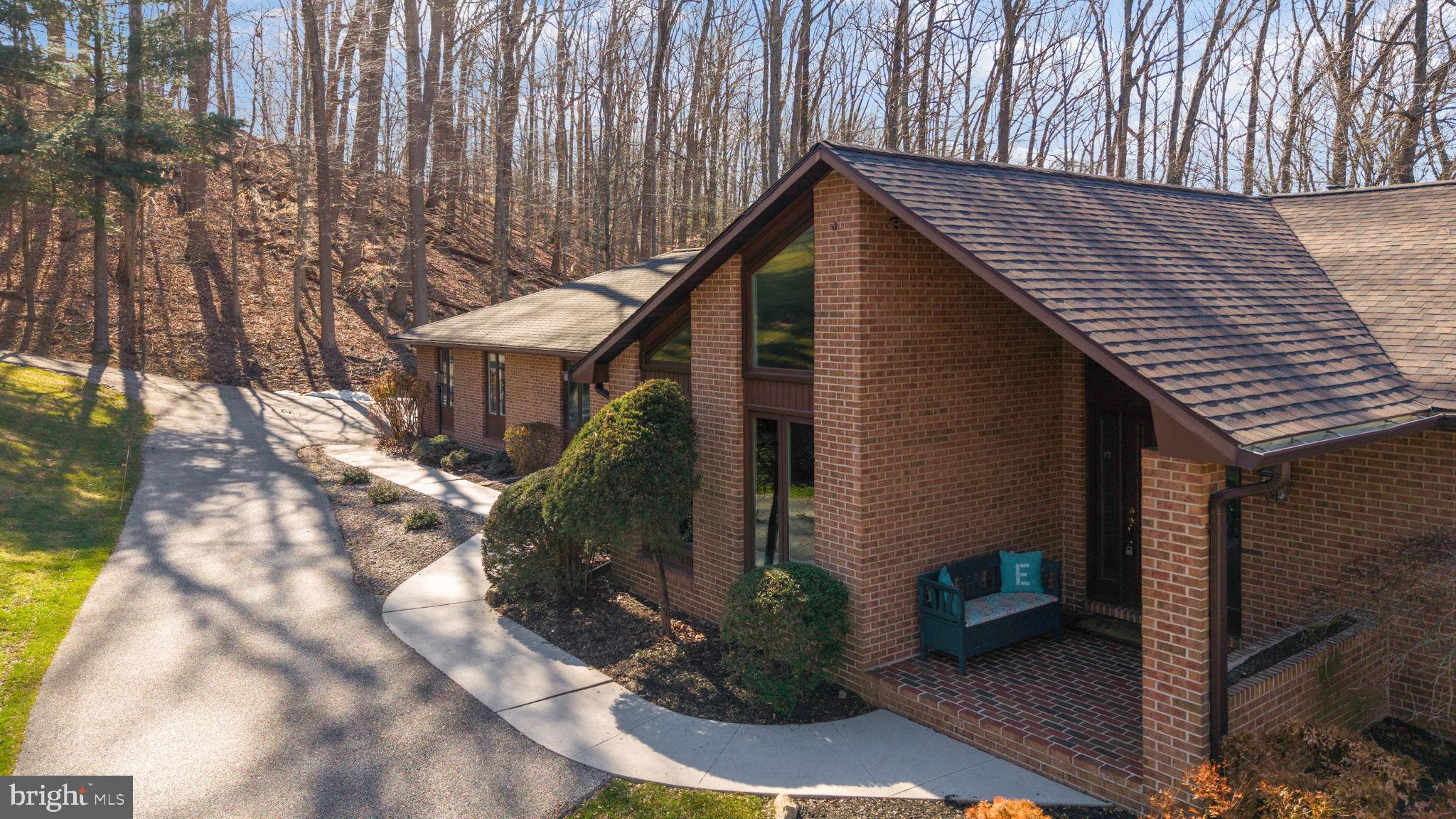 2104 HIGHLAND RIDGE DRIVE