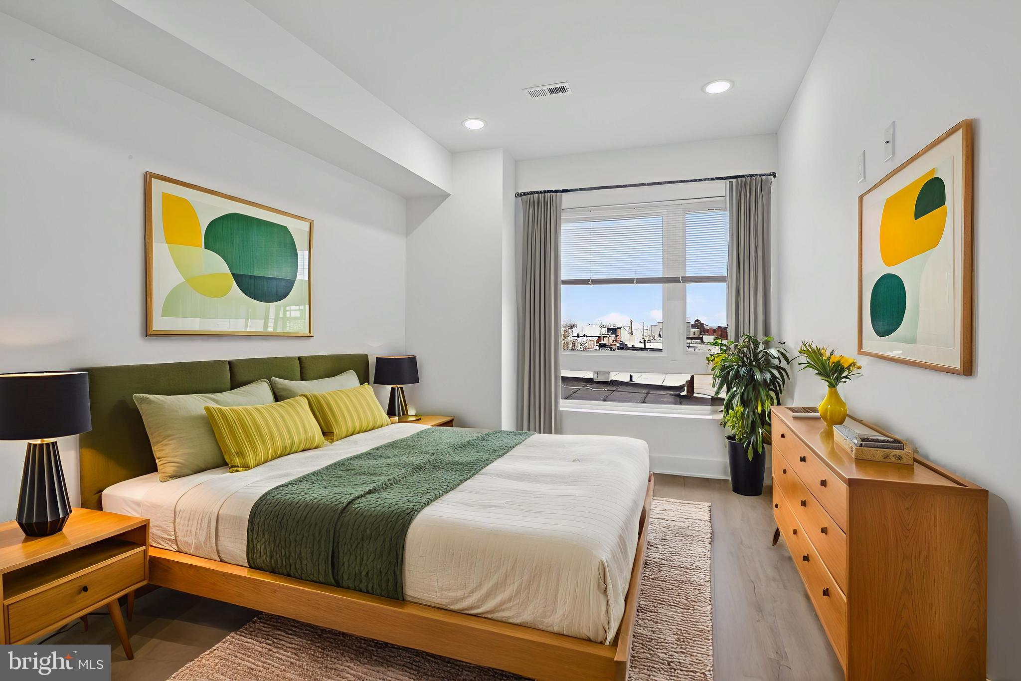 2333 E YORK STREET 4