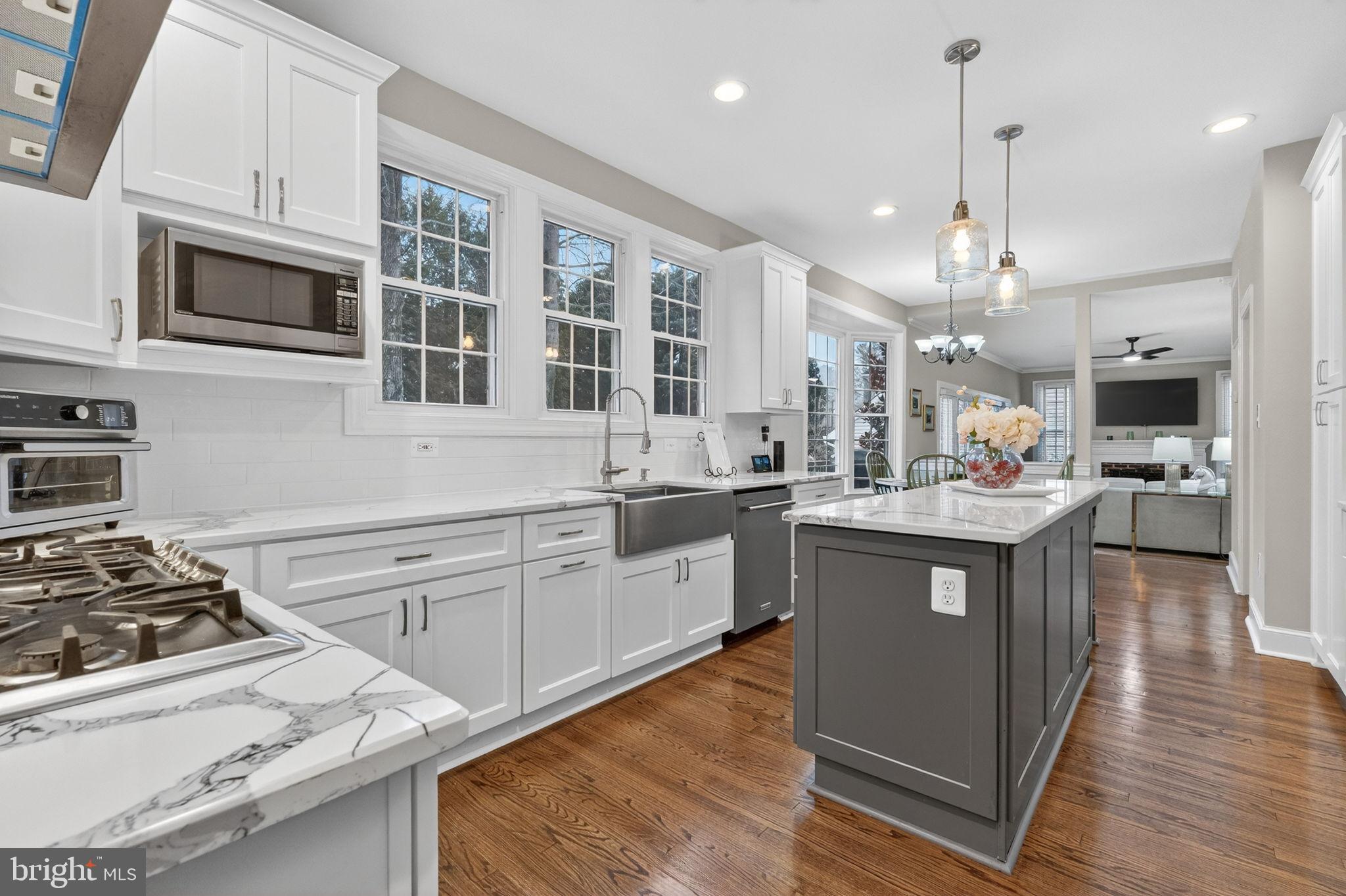 VANDERVATE ESTATES - Residential