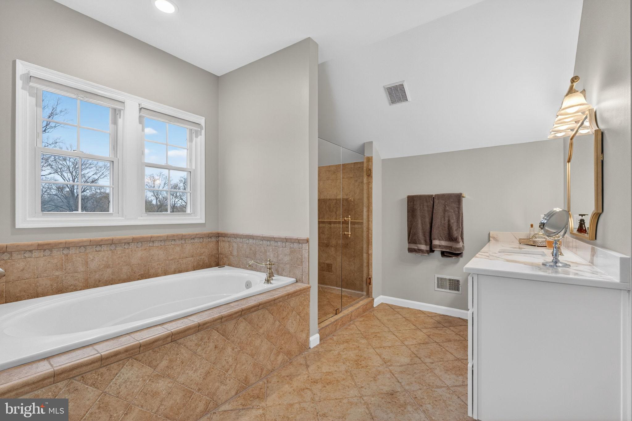 VANDERVATE ESTATES - Residential