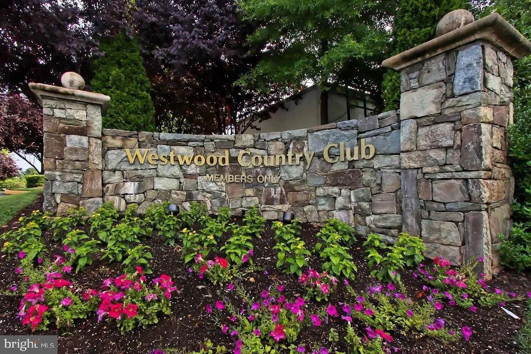 VANDERVATE ESTATES - Residential