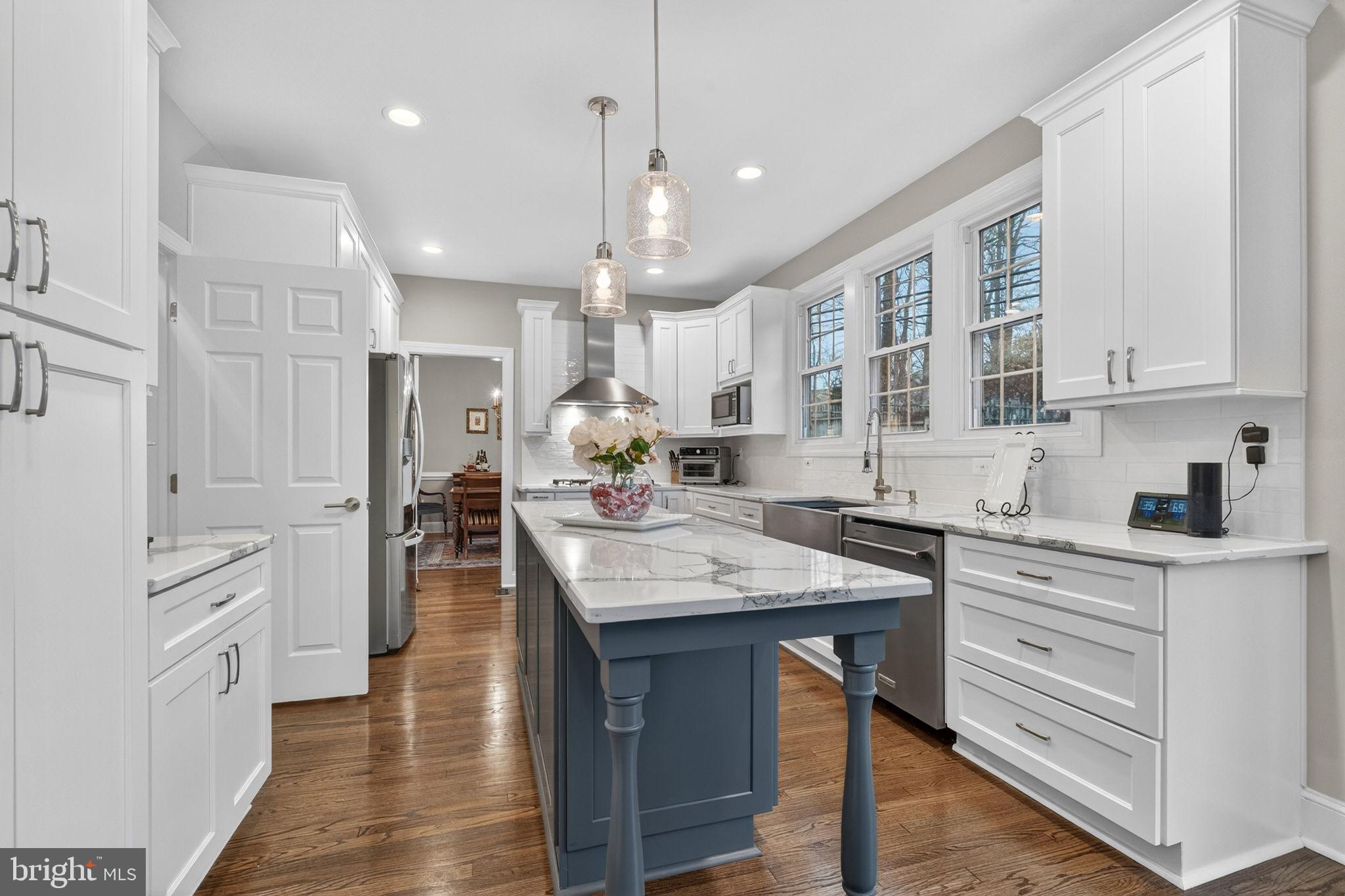 VANDERVATE ESTATES - Residential