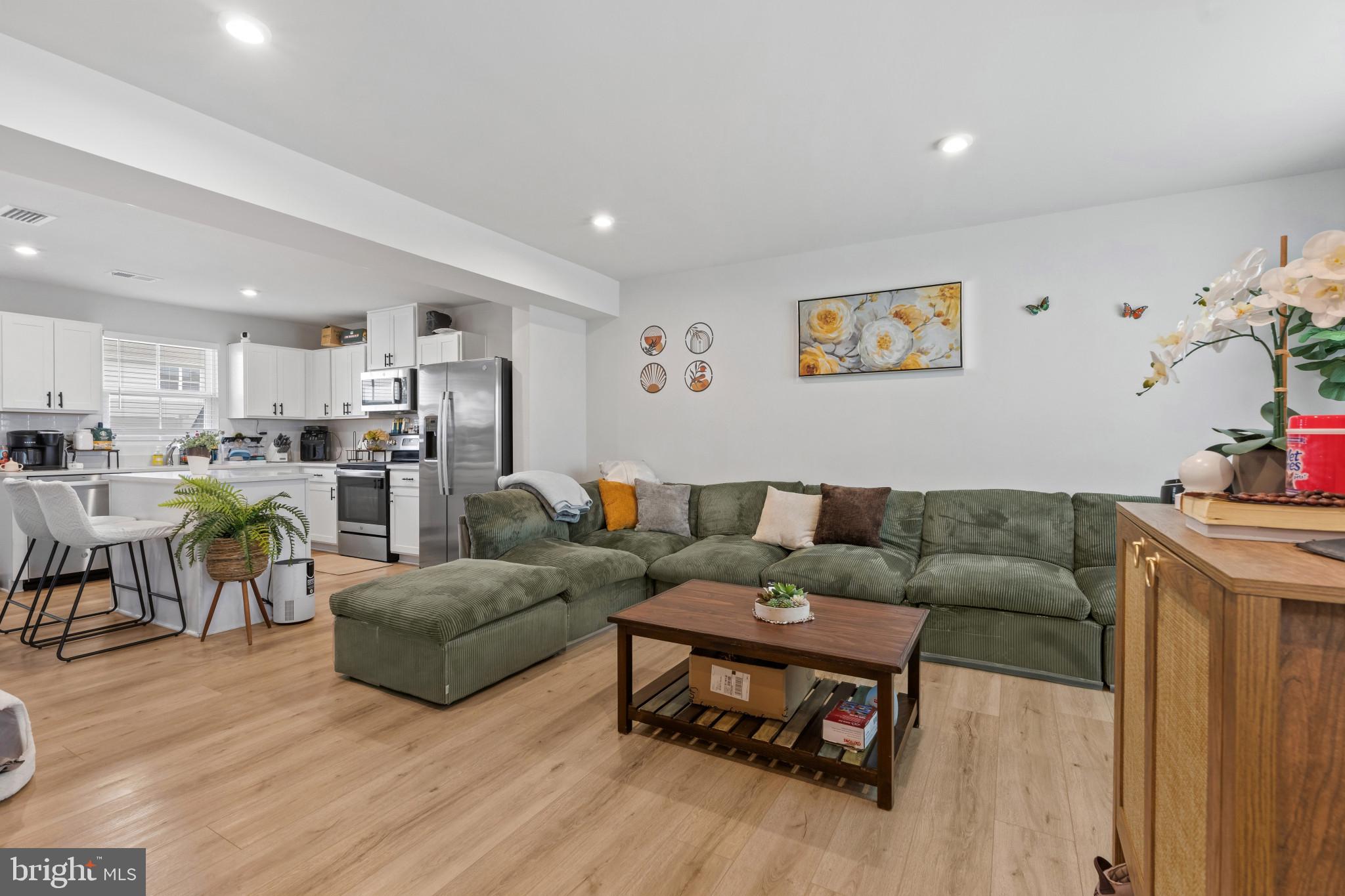 10527 PRICE DRIVE