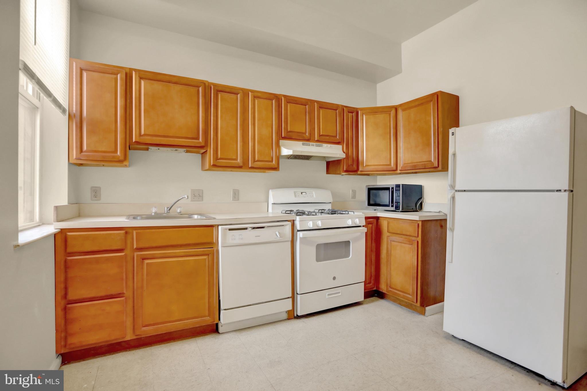 AUCHENTOROLY TERRACE HISTORIC DISTRICT - Residential Lease