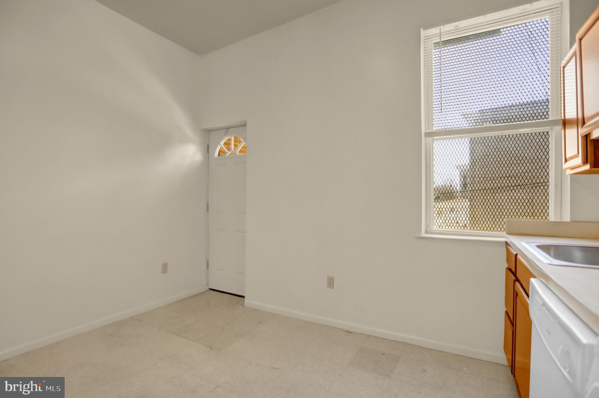 AUCHENTOROLY TERRACE HISTORIC DISTRICT - Residential Lease