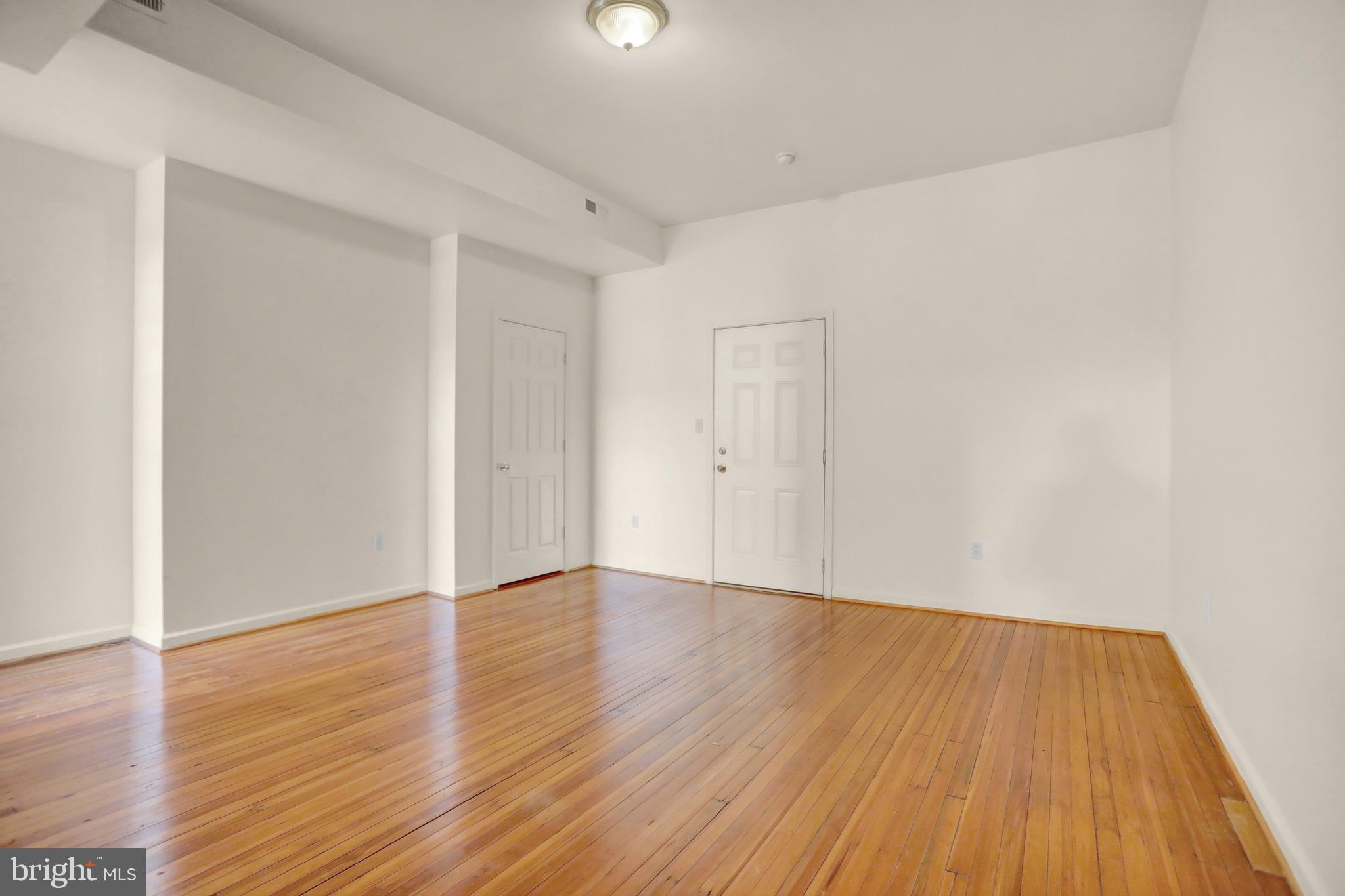 AUCHENTOROLY TERRACE HISTORIC DISTRICT - Residential Lease