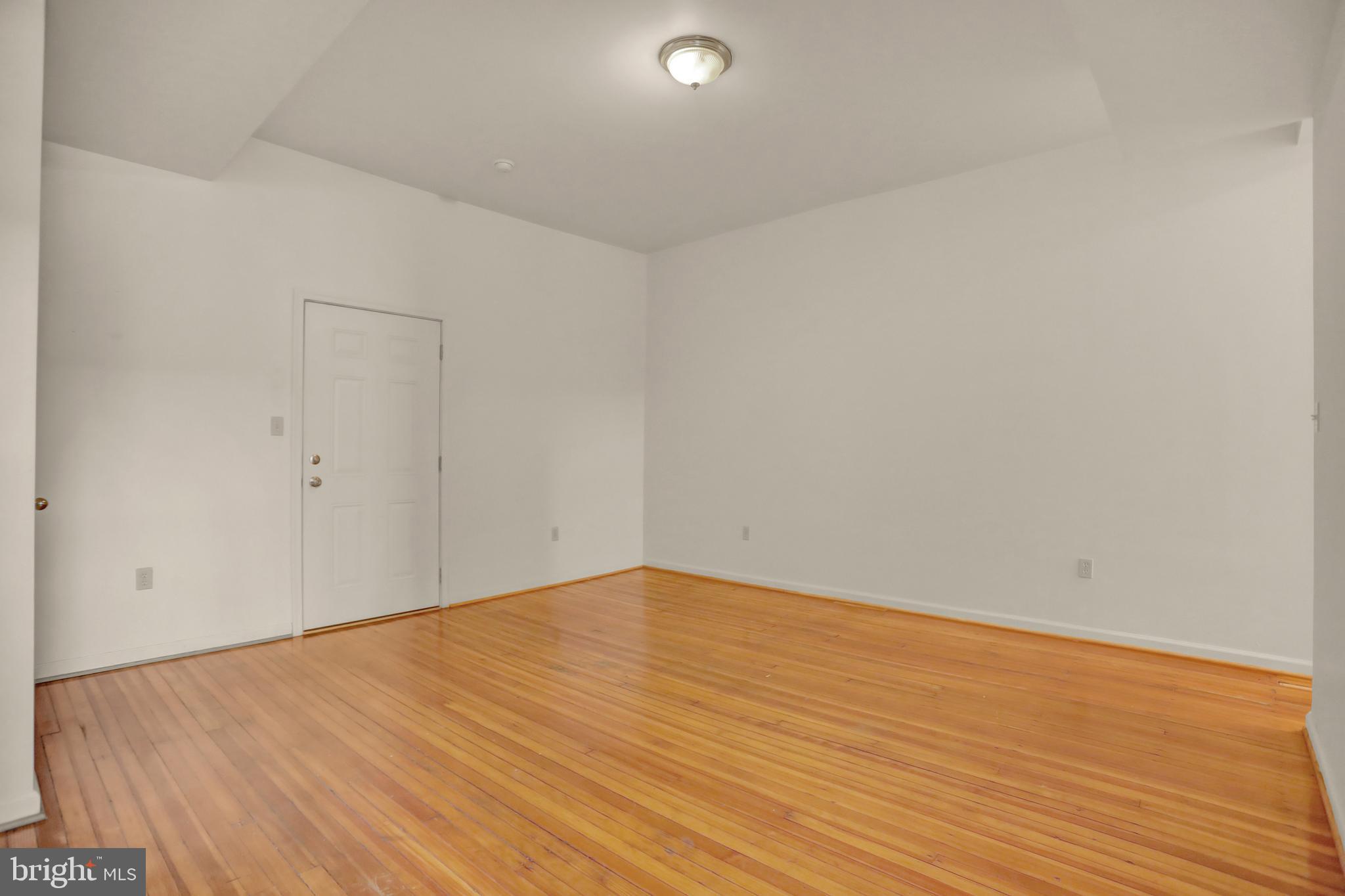 AUCHENTOROLY TERRACE HISTORIC DISTRICT - Residential Lease