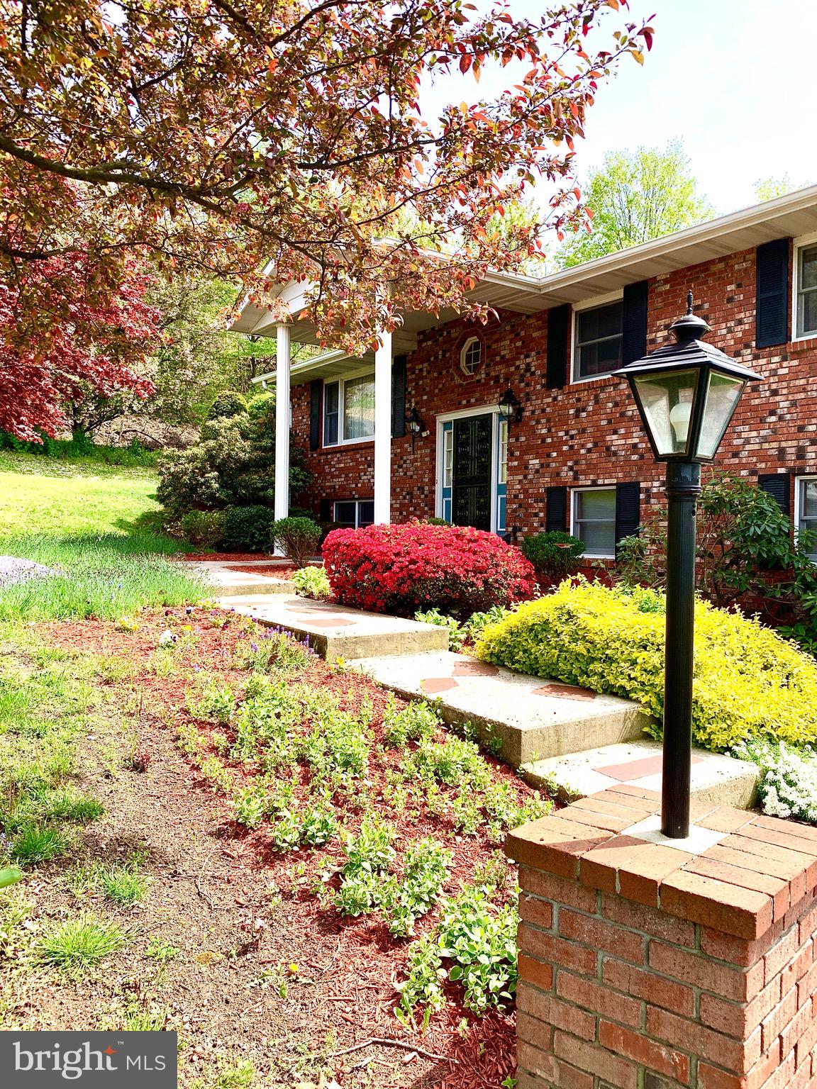 KNOBLEY ESTATES - Residential