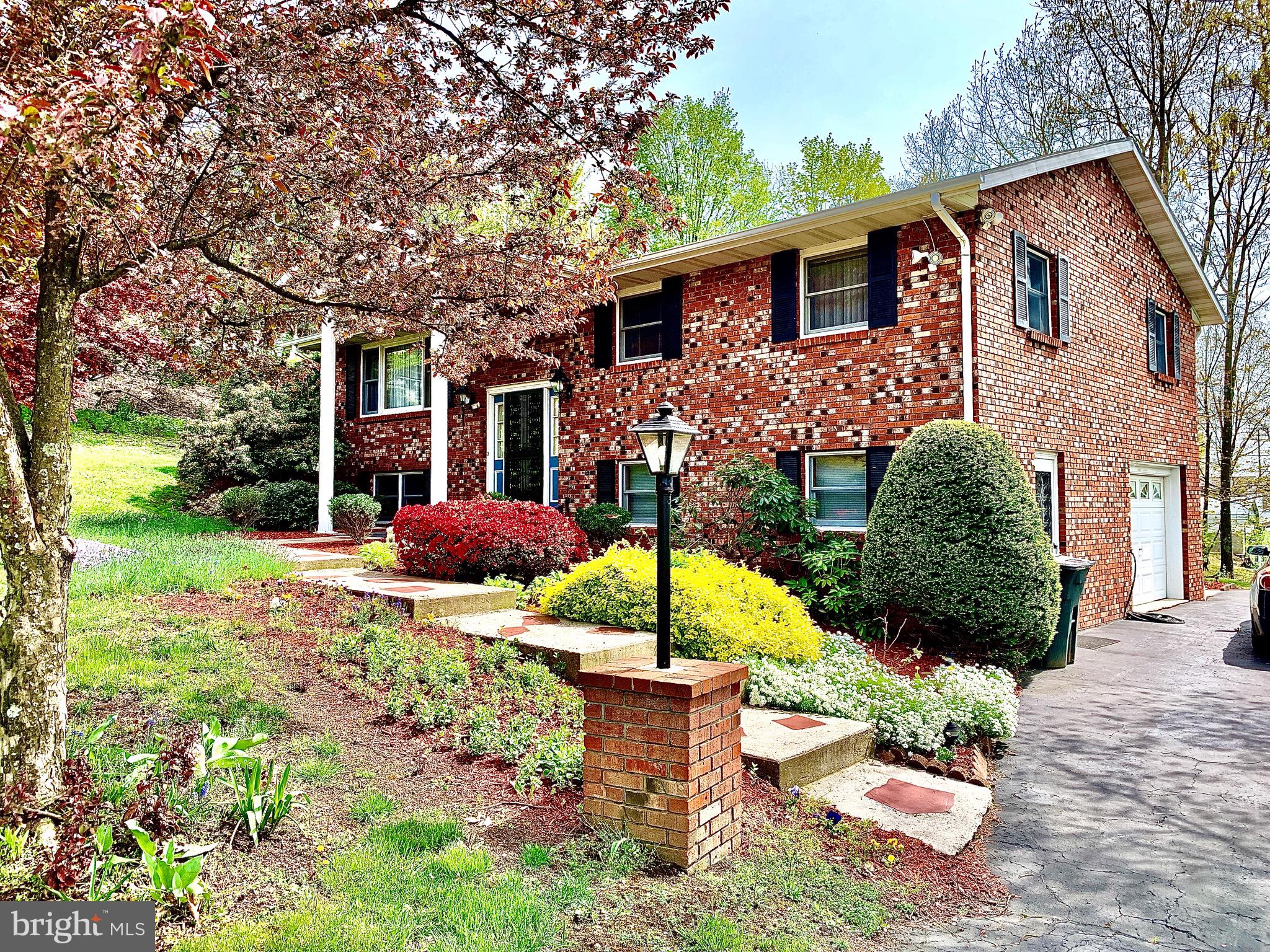 KNOBLEY ESTATES - Residential