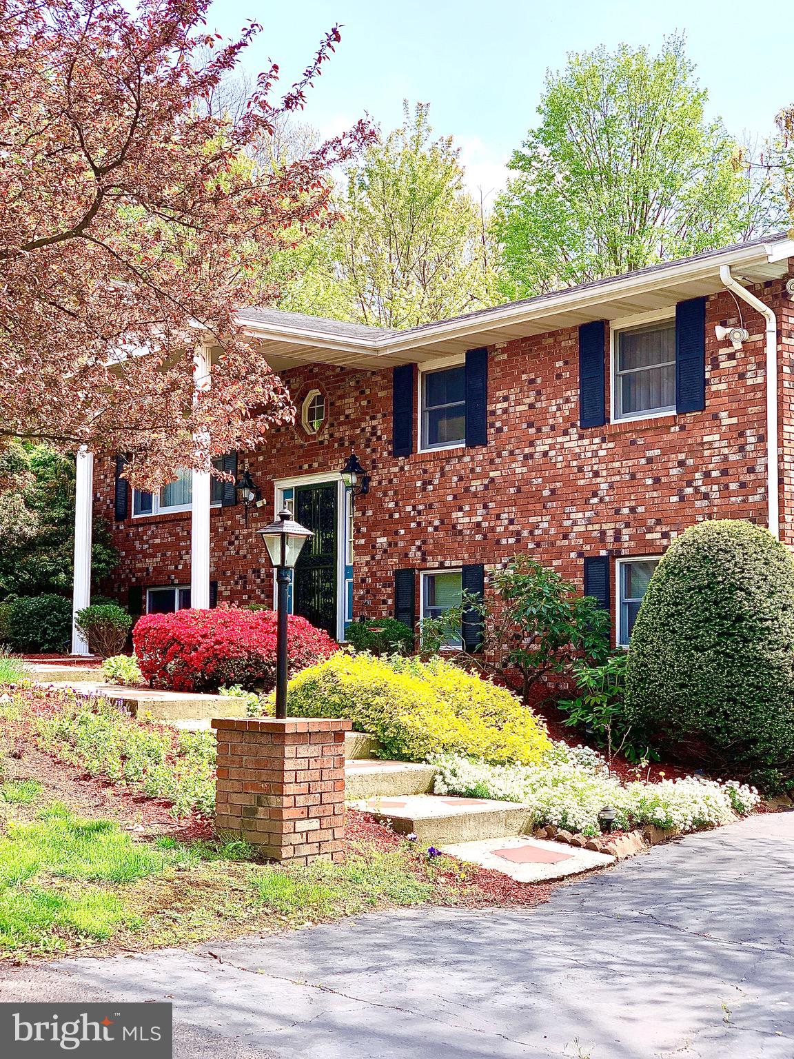 KNOBLEY ESTATES - Residential