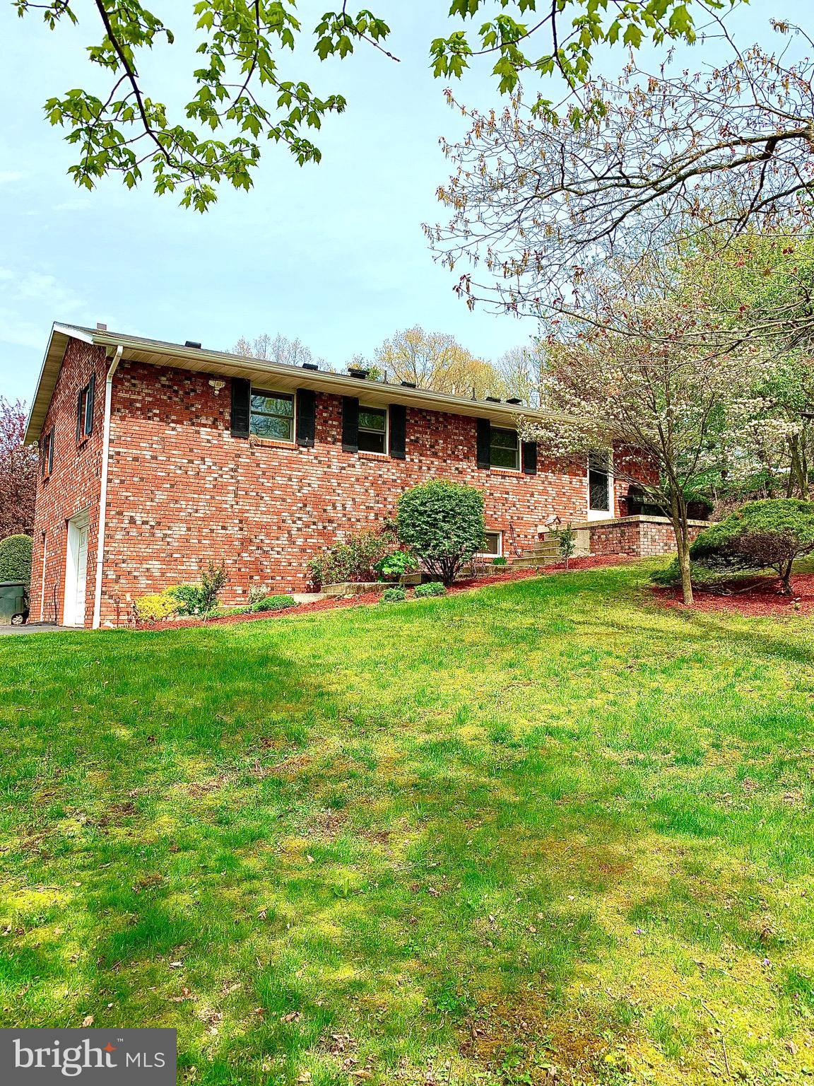 KNOBLEY ESTATES - Residential