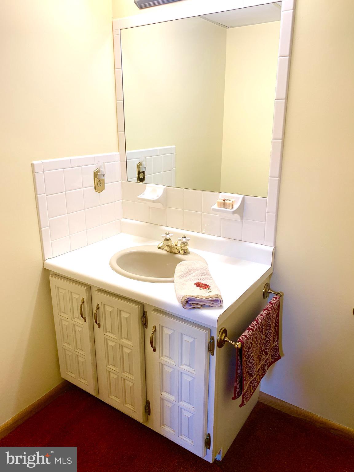 KNOBLEY ESTATES - Residential