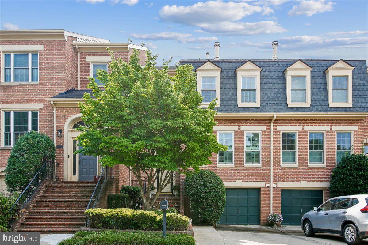 1403 MCLEAN MEWS COURT