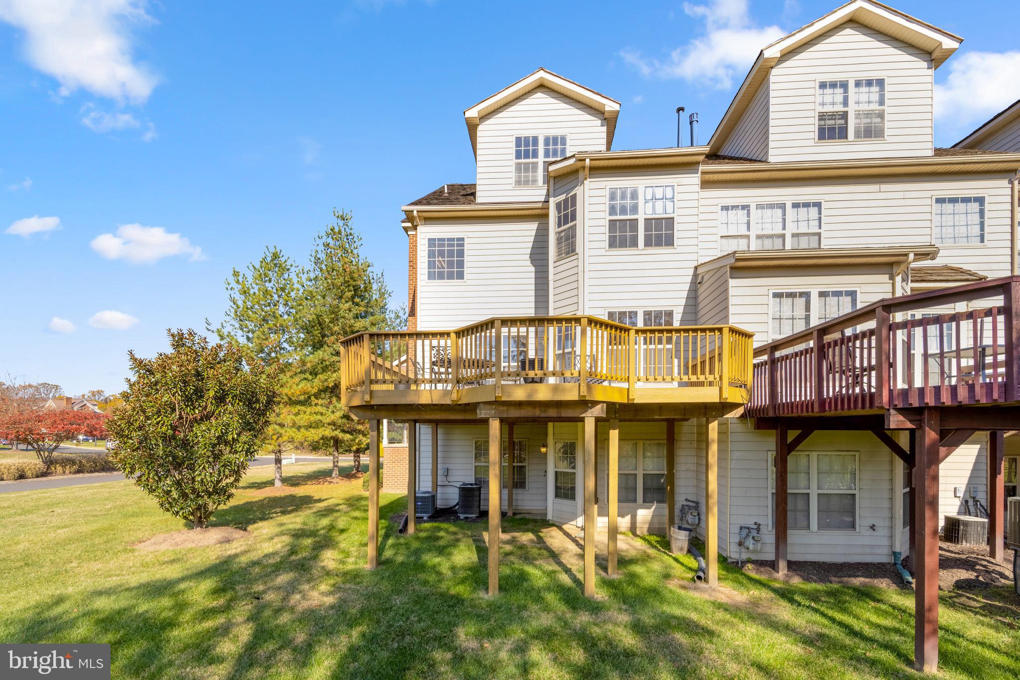 WOODMORE - Residential