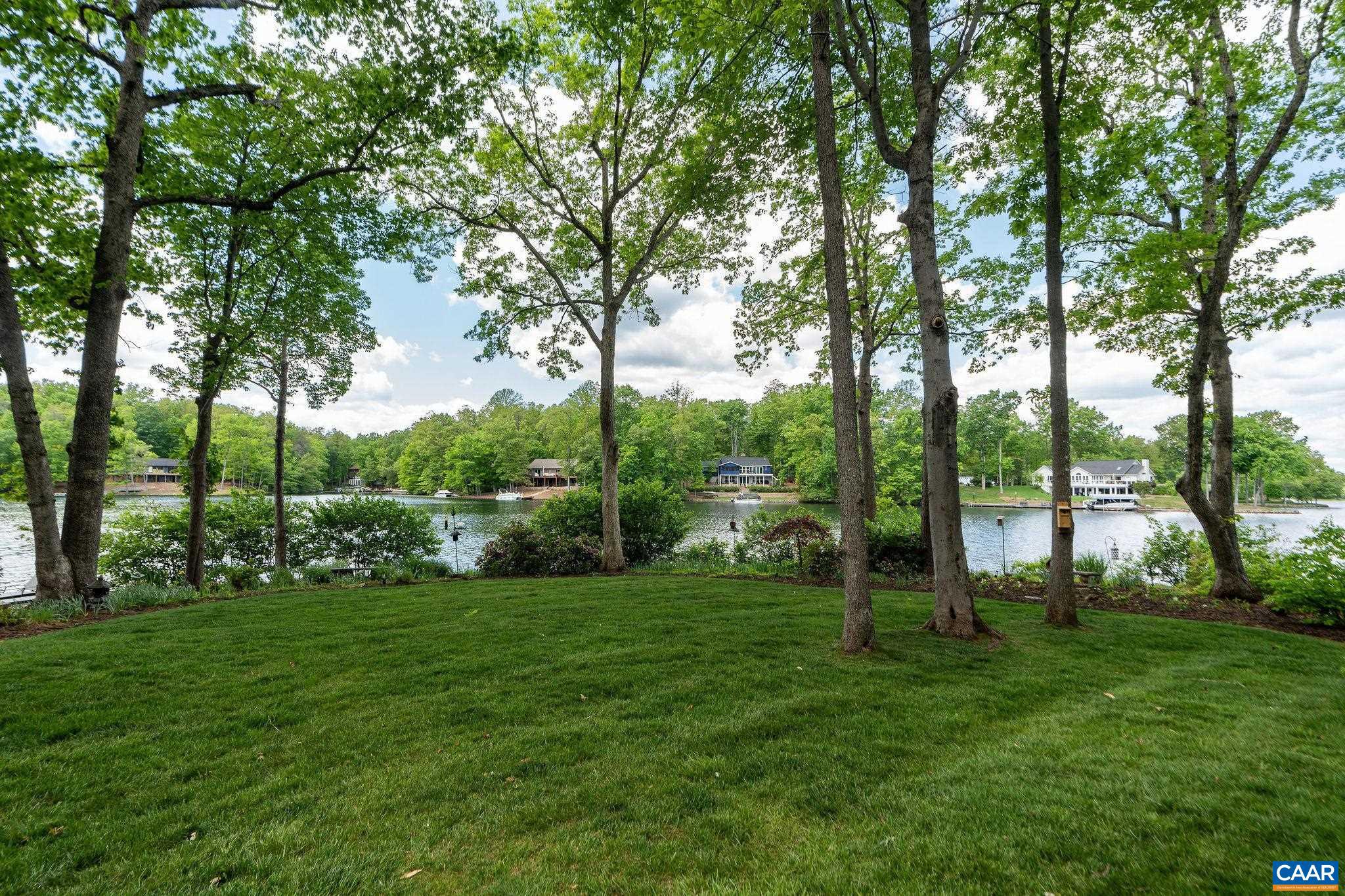 LAKE MONTICELLO - Residential