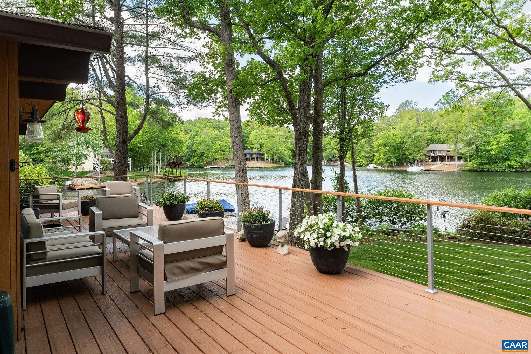 LAKE MONTICELLO - Residential