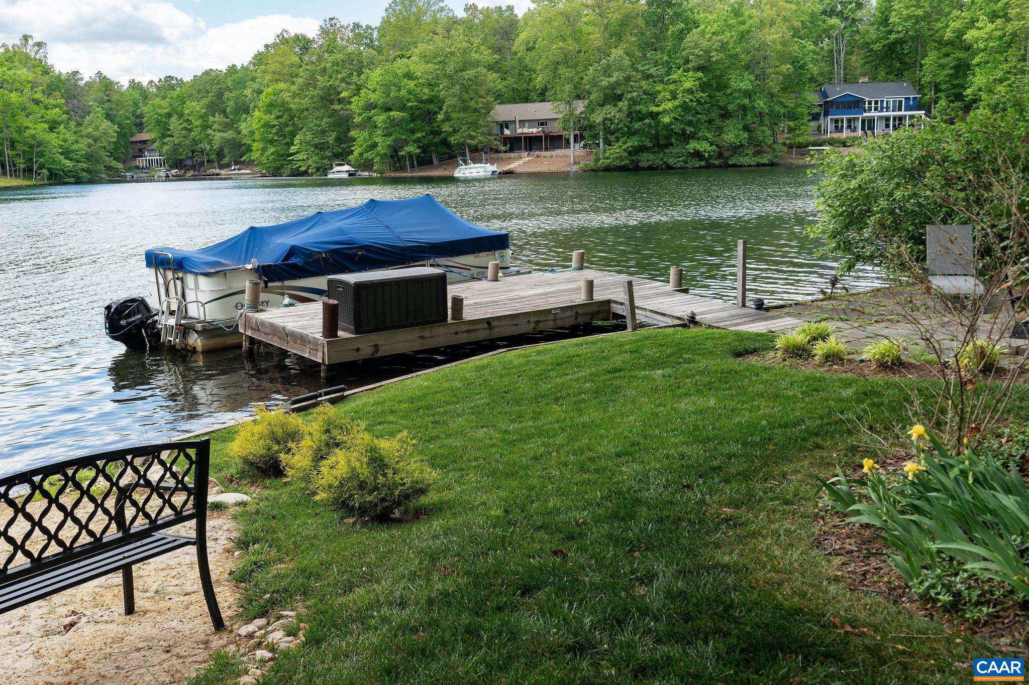 LAKE MONTICELLO - Residential