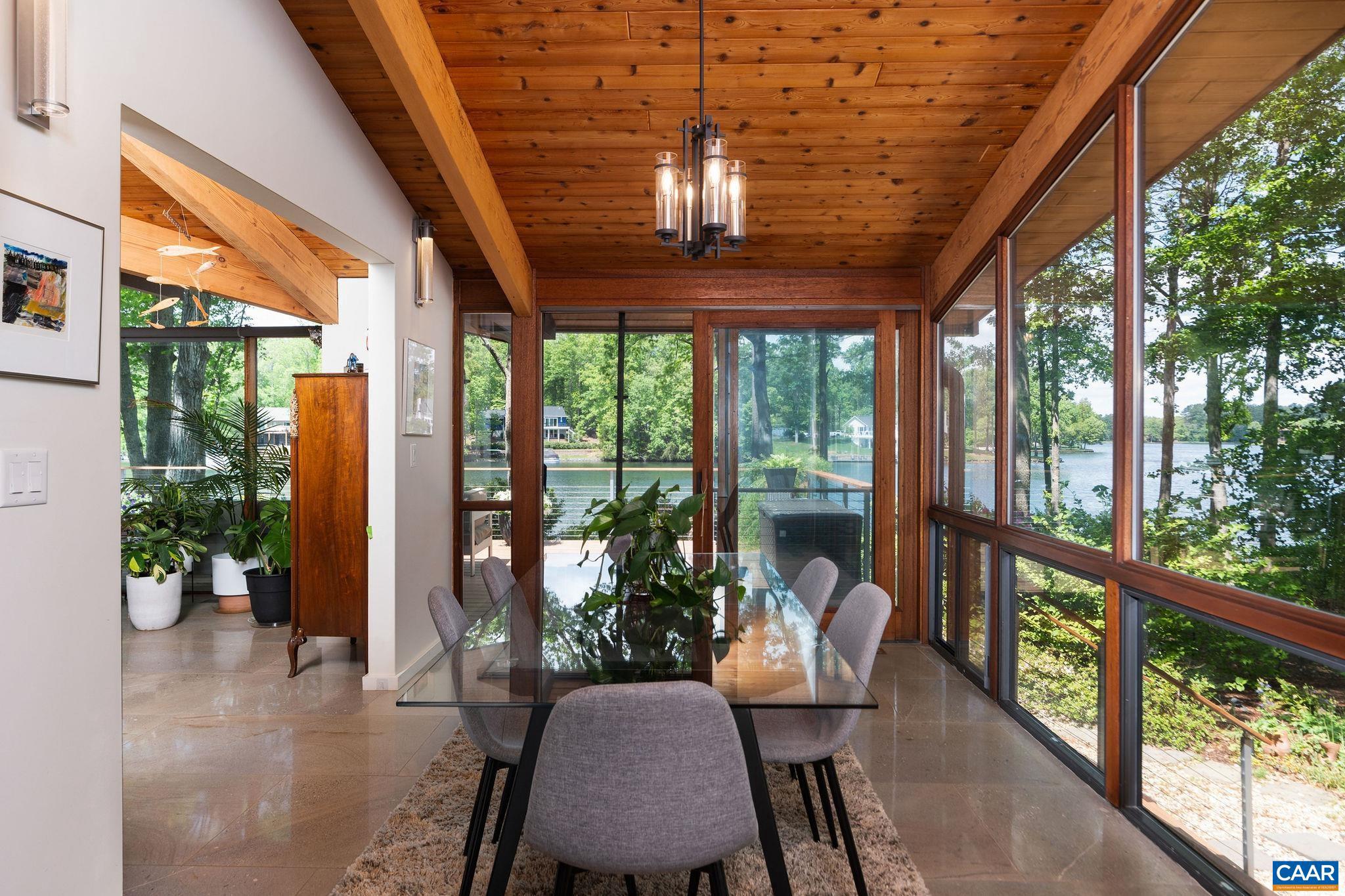 LAKE MONTICELLO - Residential
