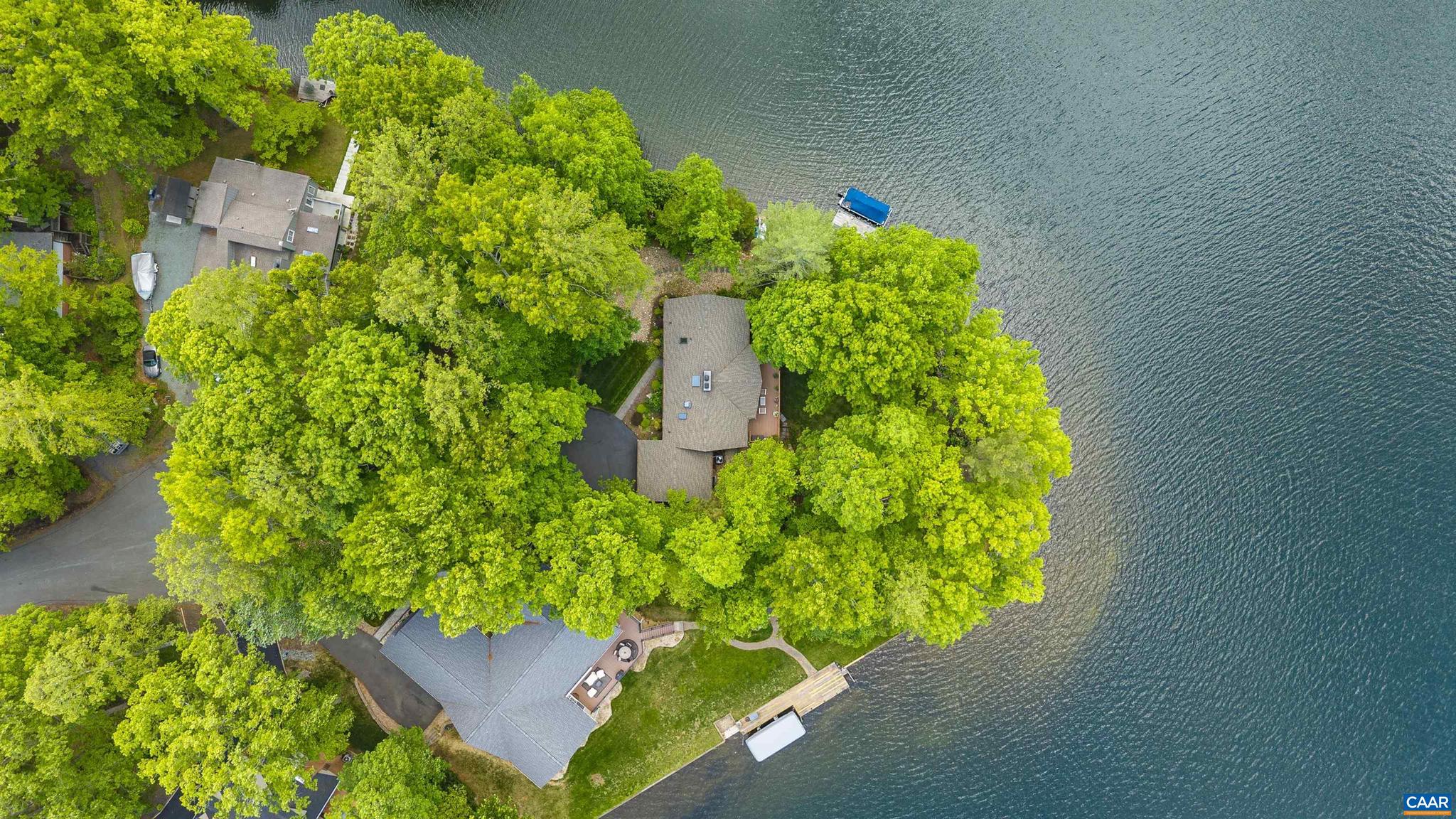 LAKE MONTICELLO - Residential