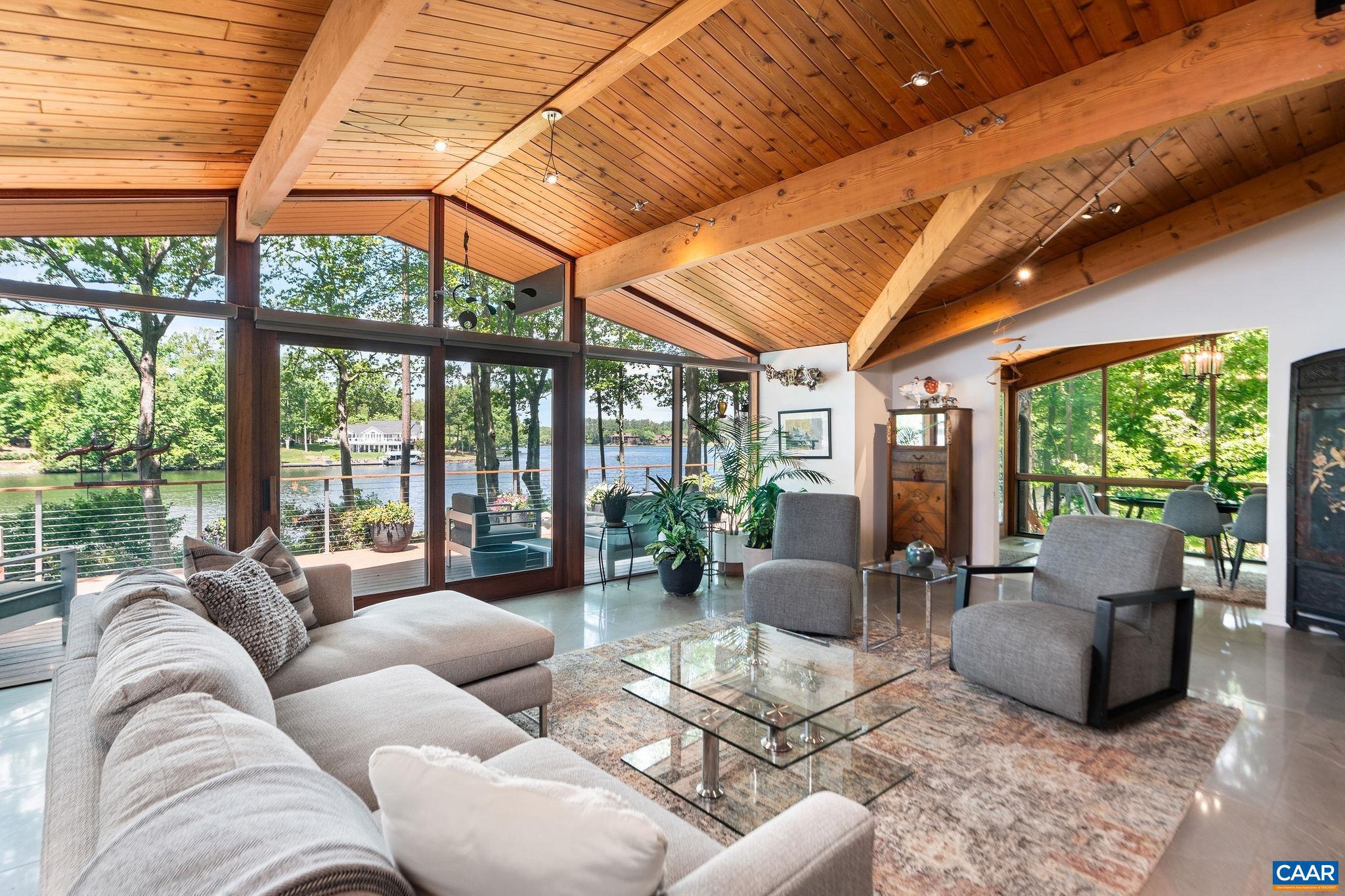 LAKE MONTICELLO - Residential