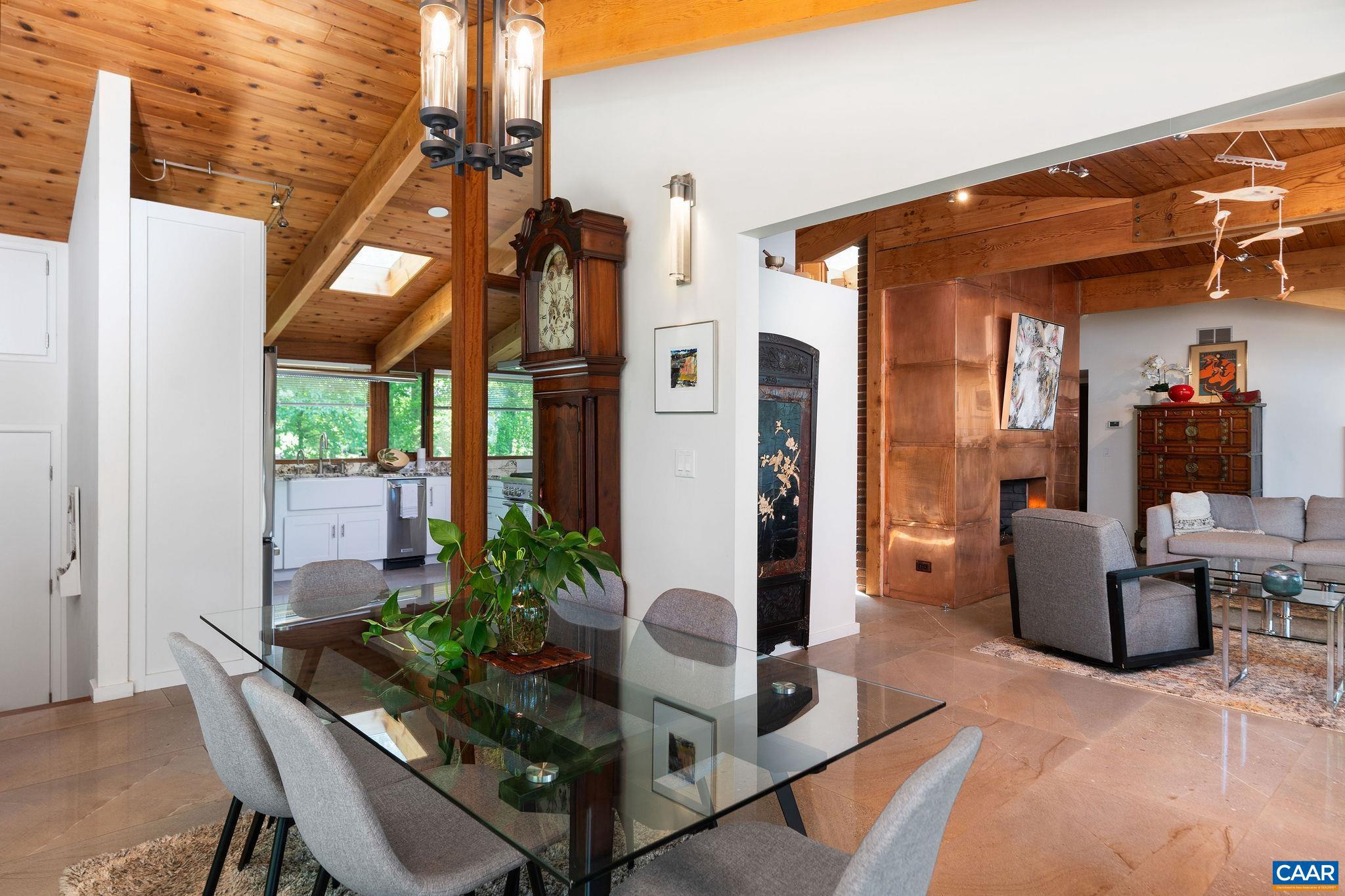 LAKE MONTICELLO - Residential