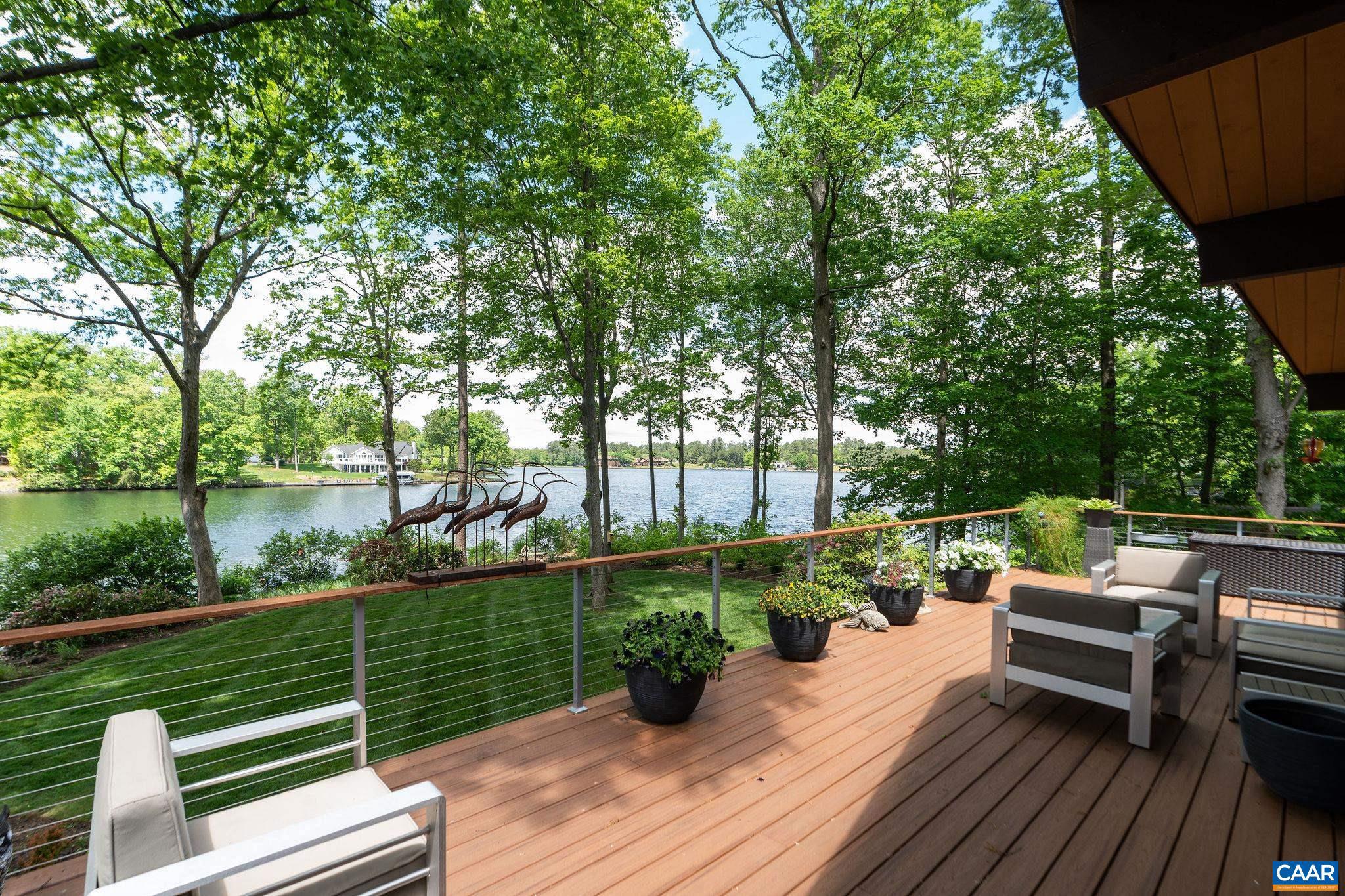 LAKE MONTICELLO - Residential