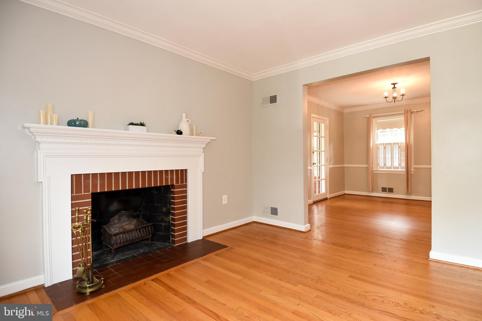 GOLF CLUB MANOR - Residential Lease