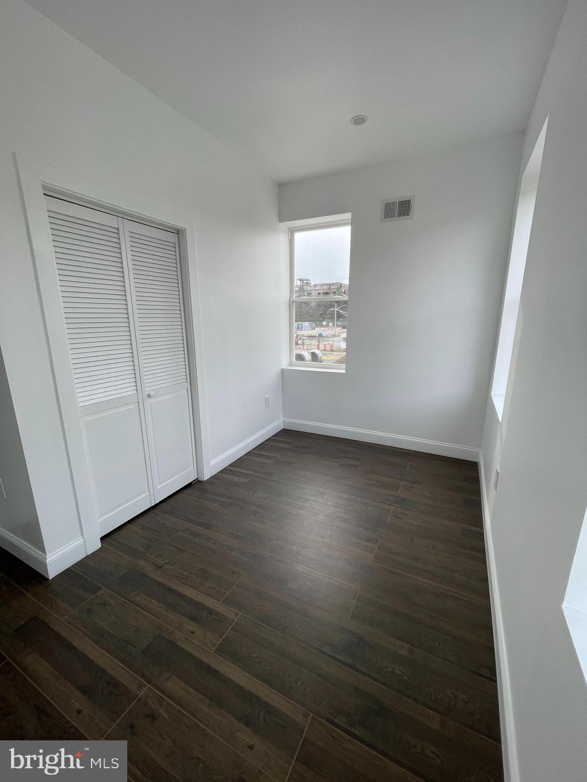 MIDTOWN EDMONDSON - Residential Lease