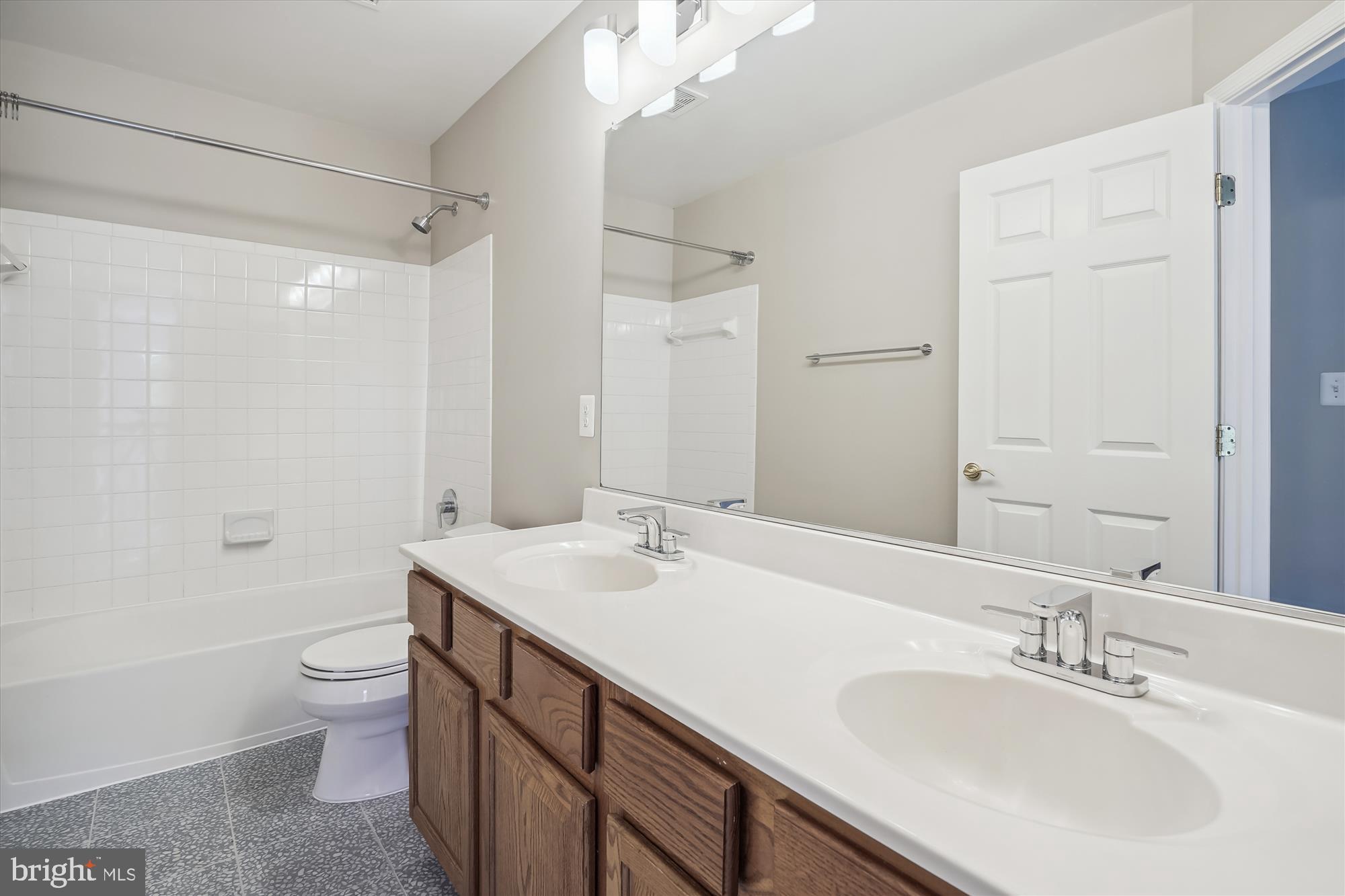 SOUTH BRIDGE - Residential Lease